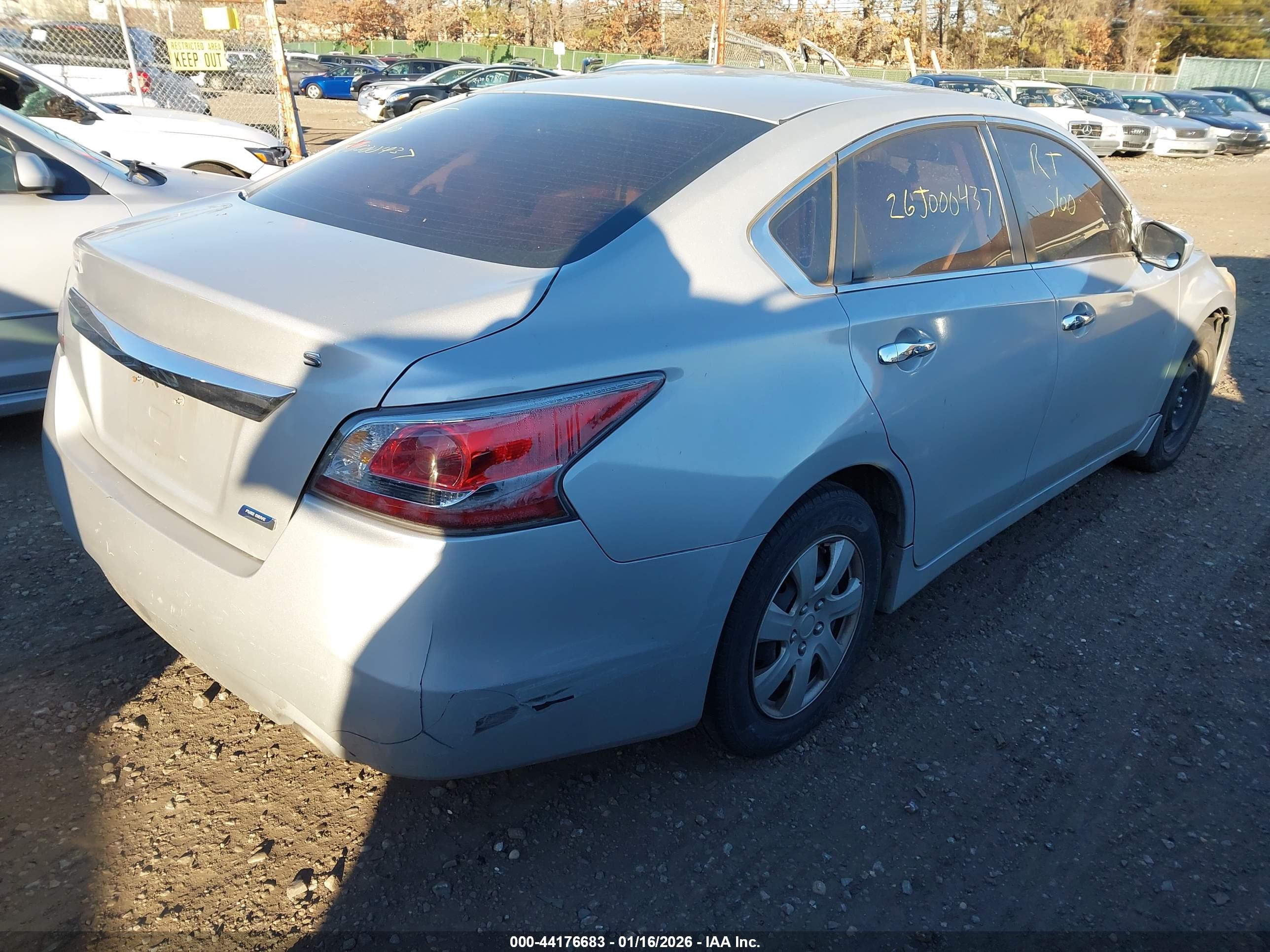 NISSAN ALTIMA image 4