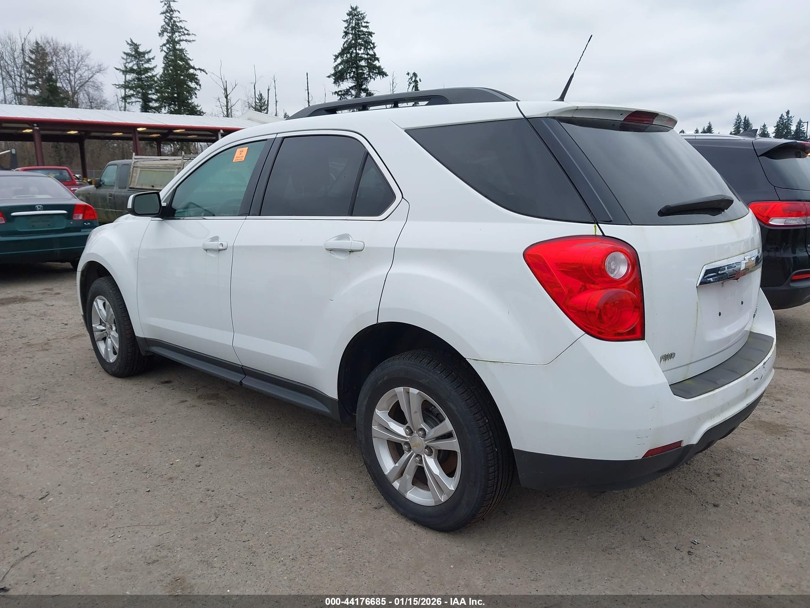 CHEVROLET EQUINOX image 3