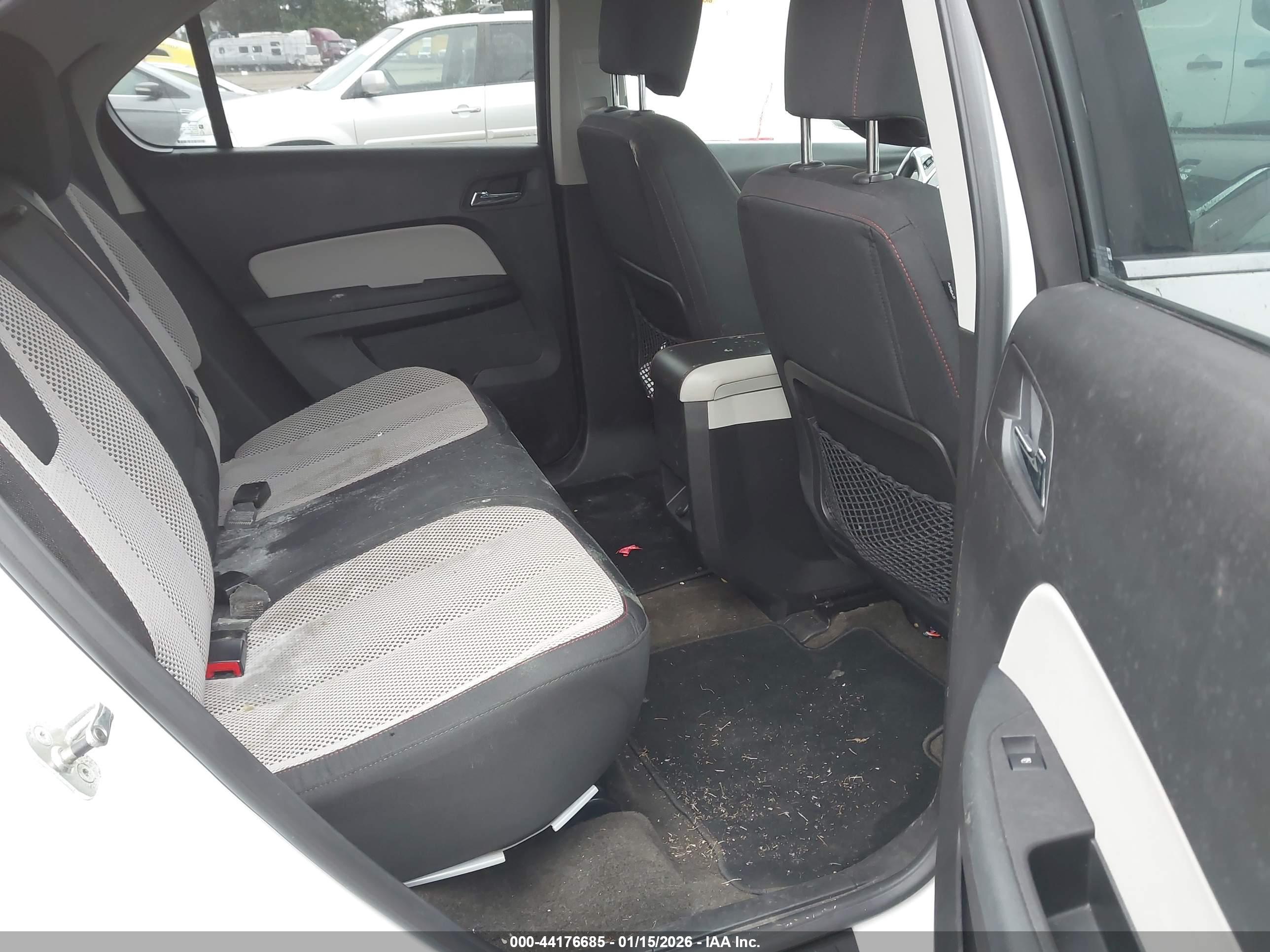 CHEVROLET EQUINOX image 8