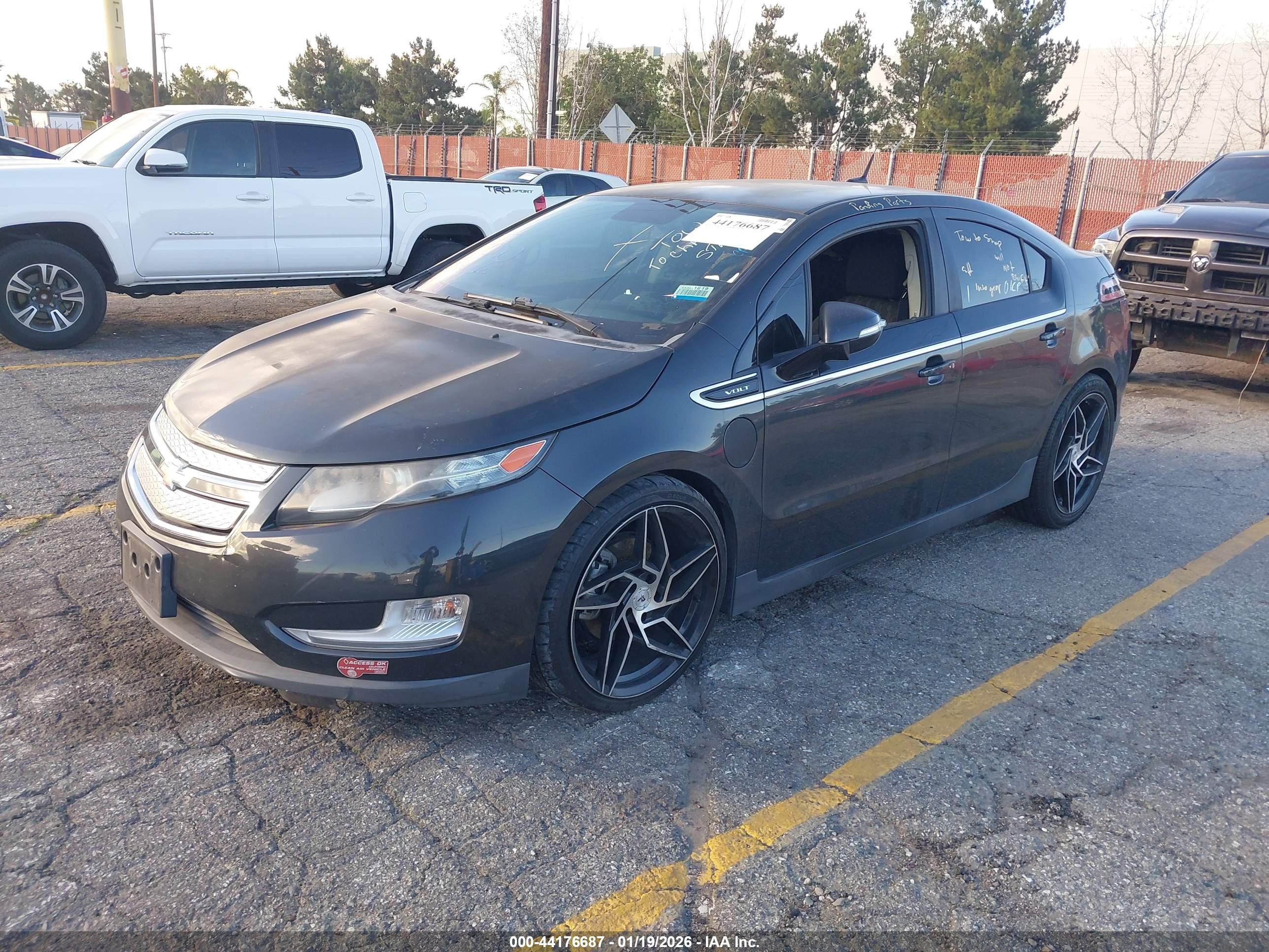 CHEVROLET VOLT image 2