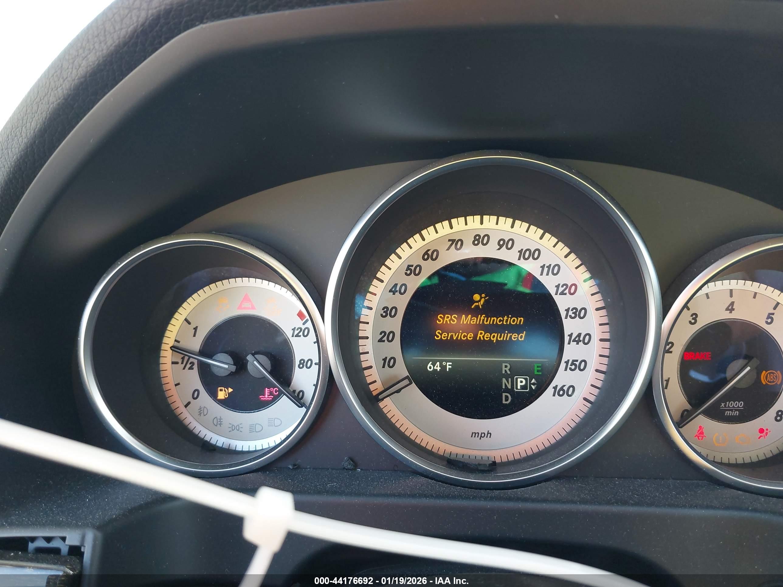 MERCEDES-BENZ E image 7