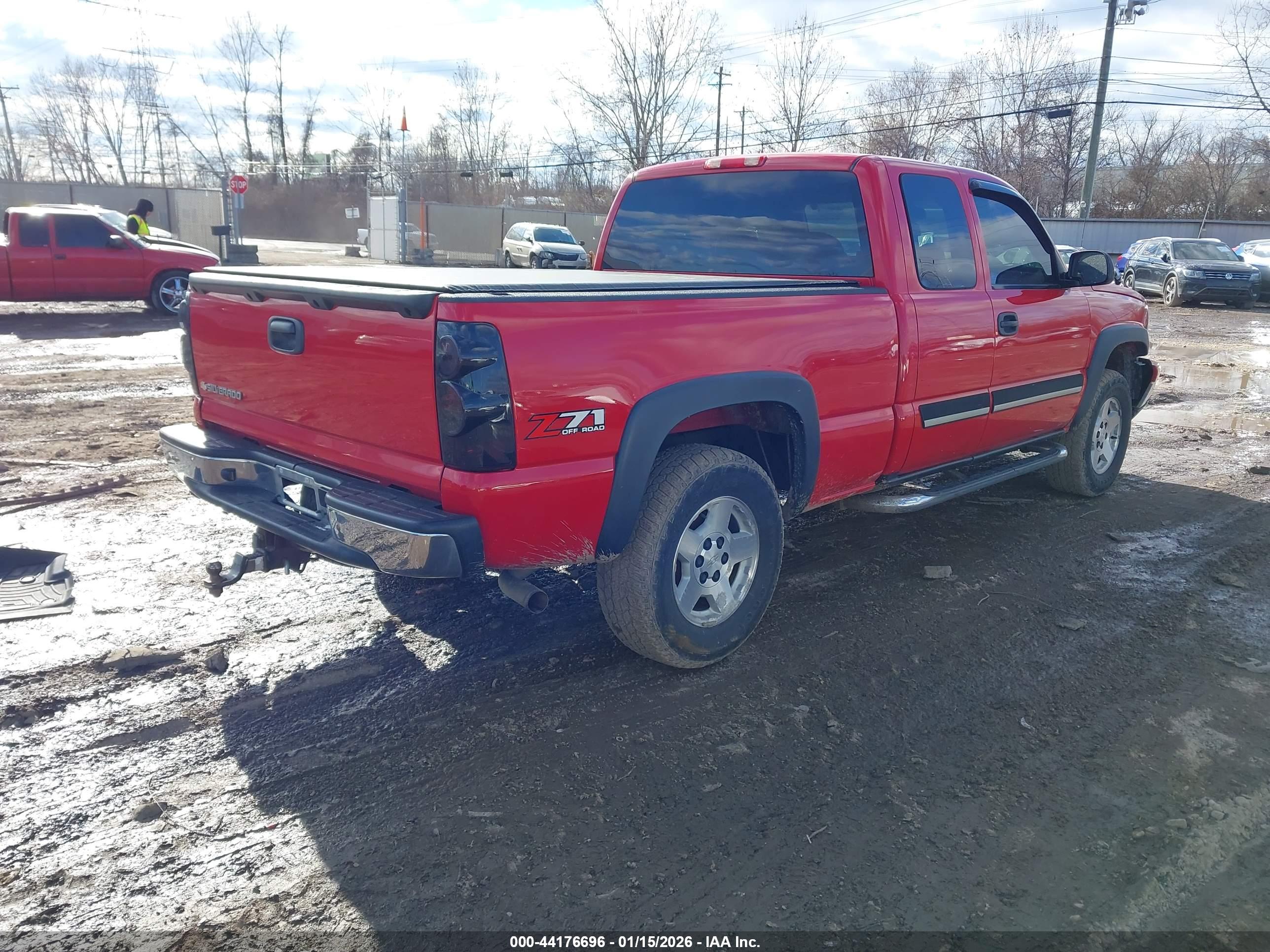 CHEVROLET SILVERADO image 4