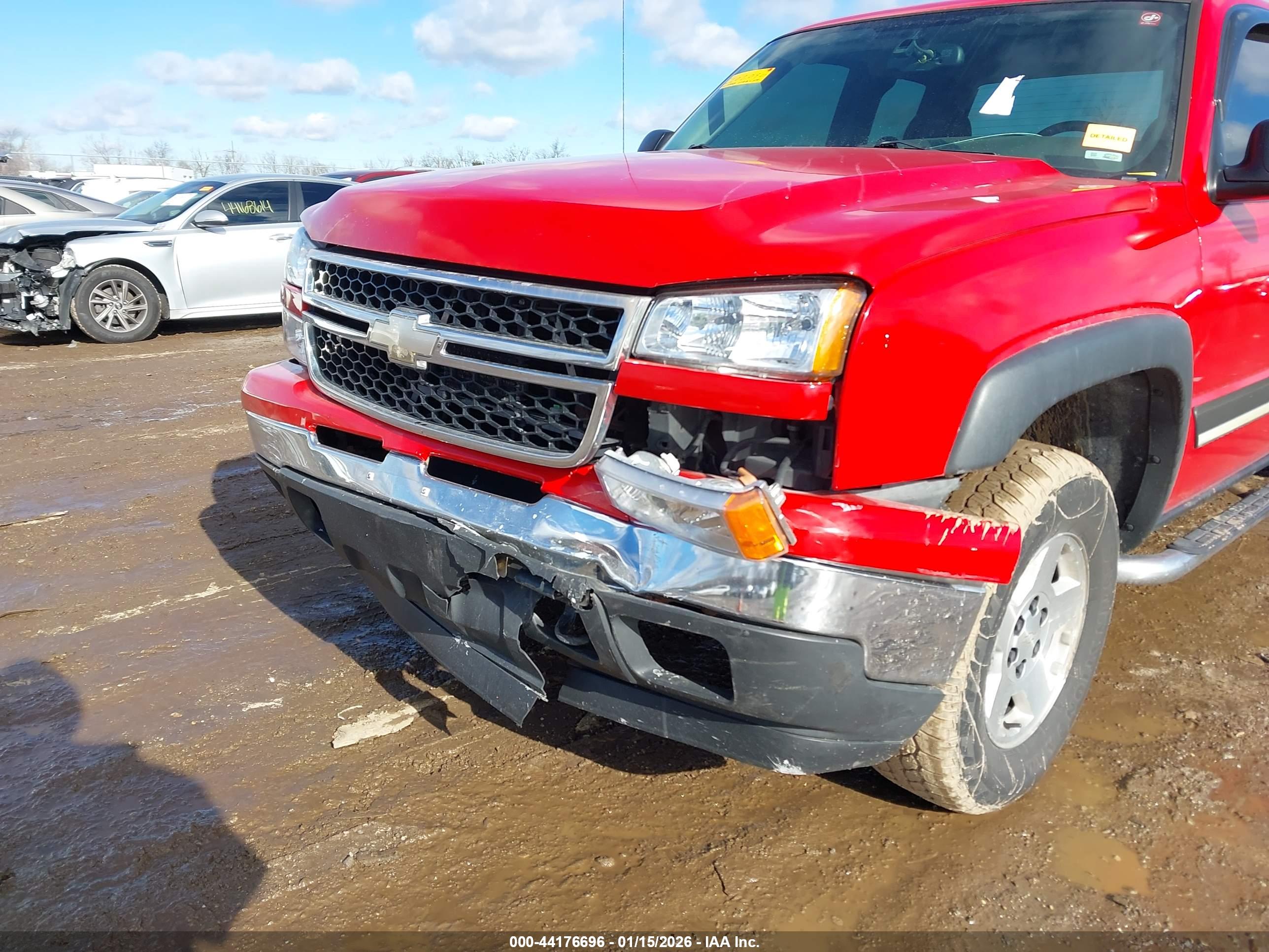 CHEVROLET SILVERADO image 6