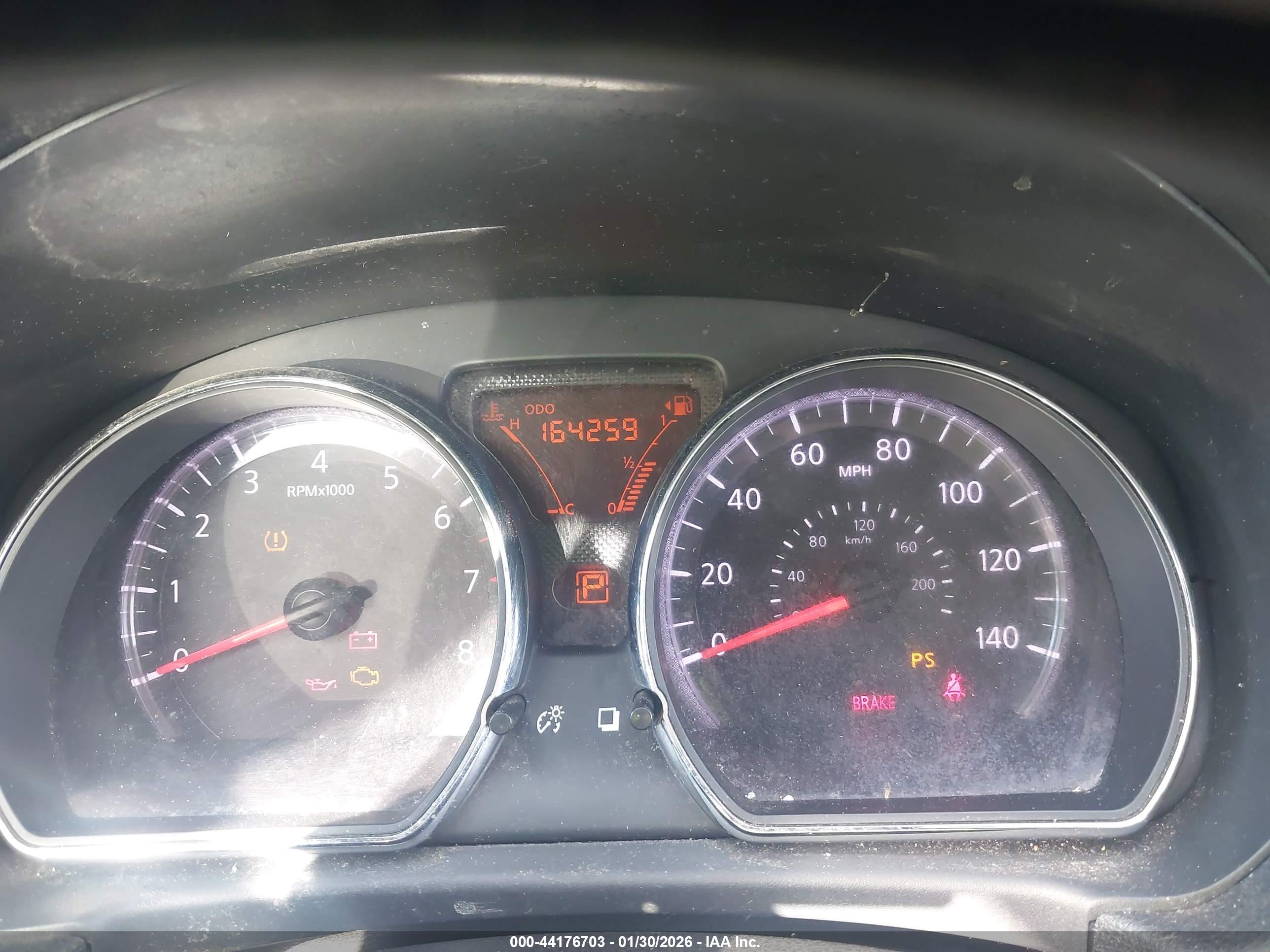 NISSAN VERSA image 7