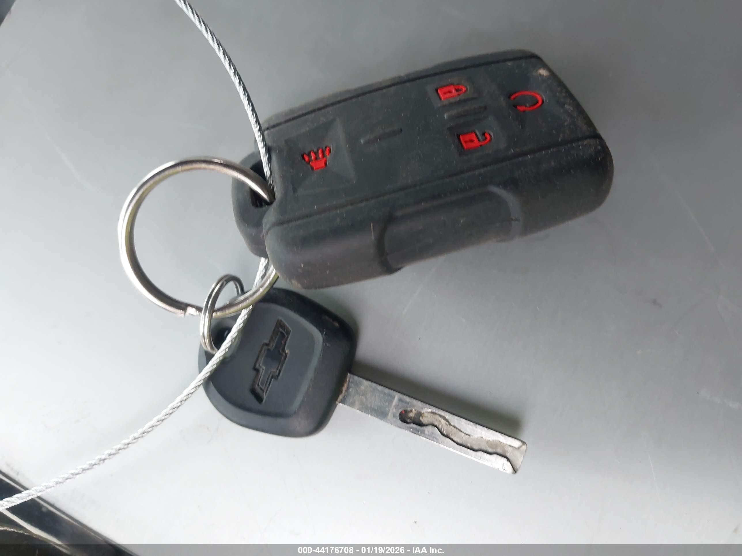 CHEVROLET COLORADO image 11