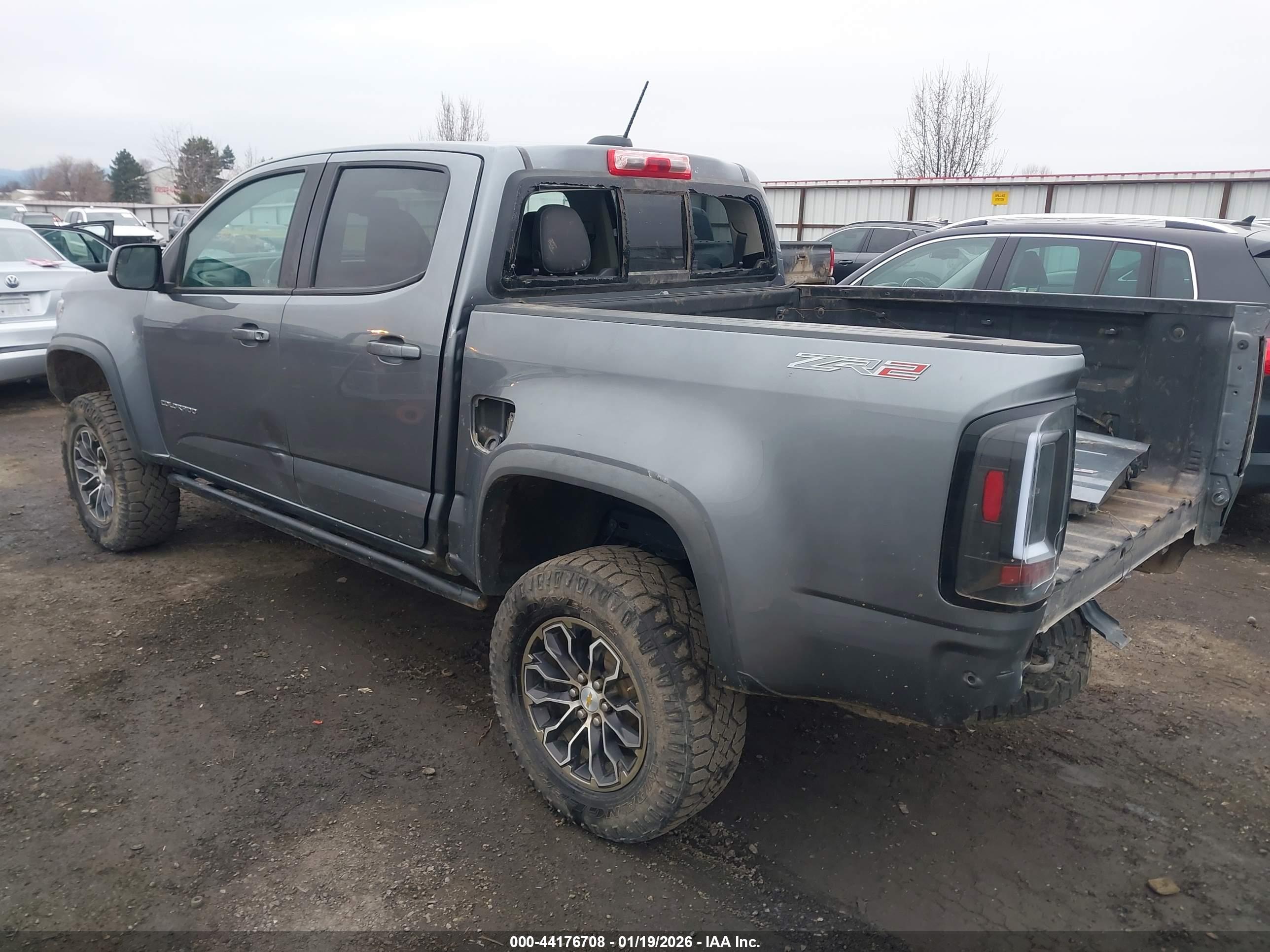 CHEVROLET COLORADO image 3