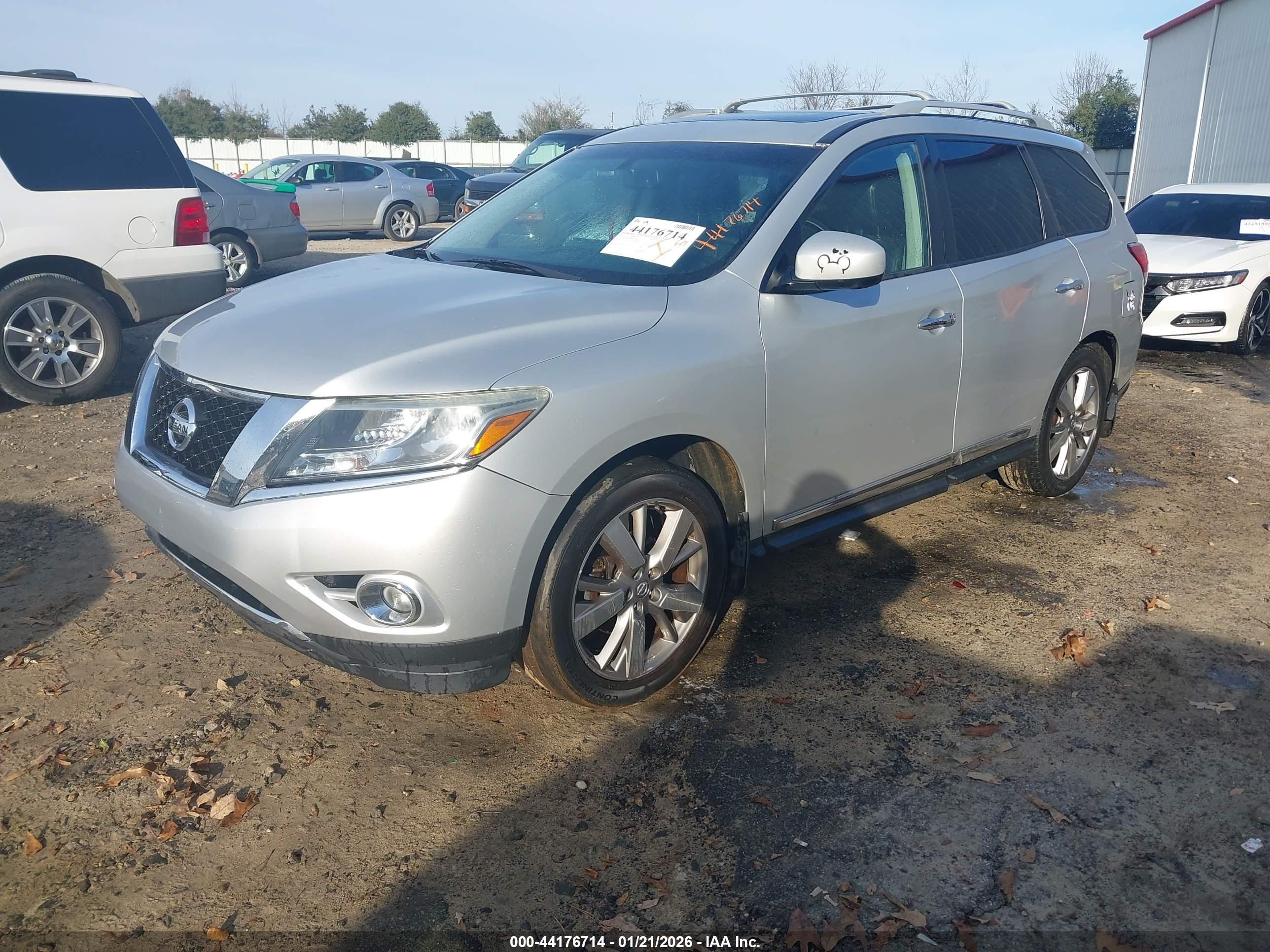 NISSAN PATHFINDER image 2