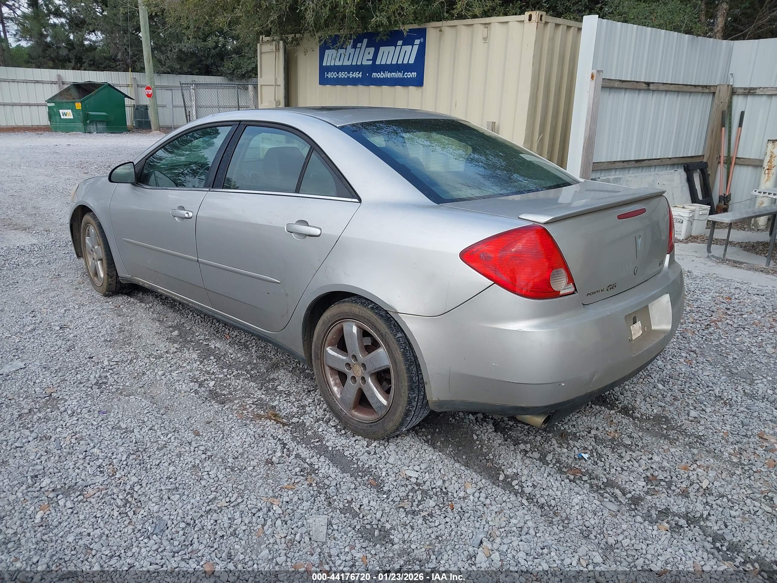PONTIAC G6 image 3
