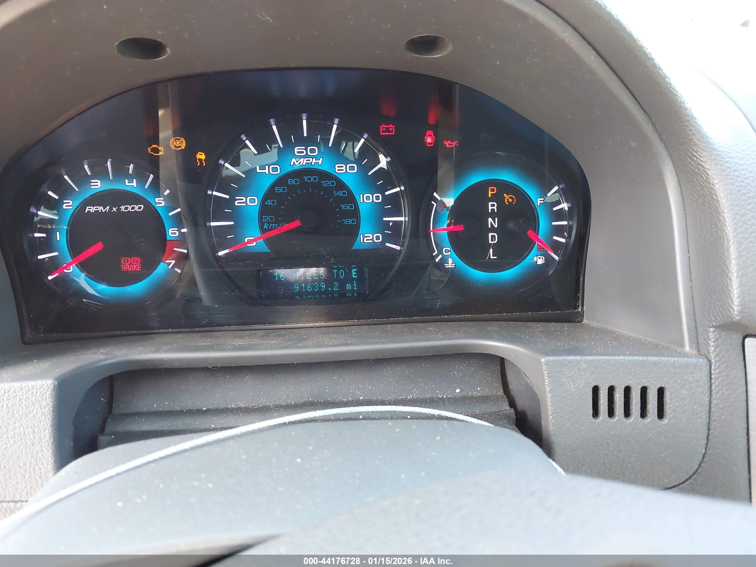 FORD FUSION image 7