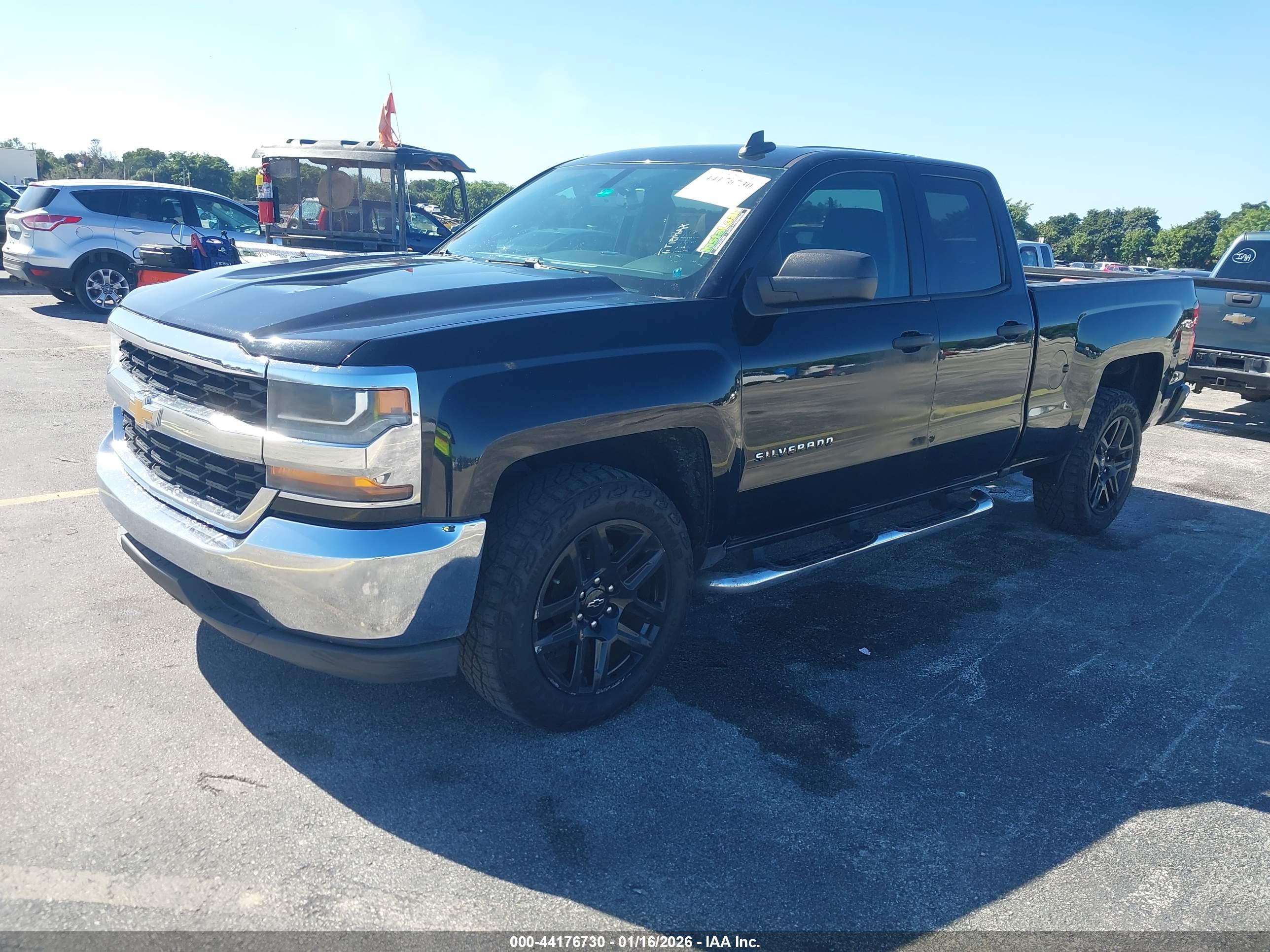 CHEVROLET SILVERADO image 2