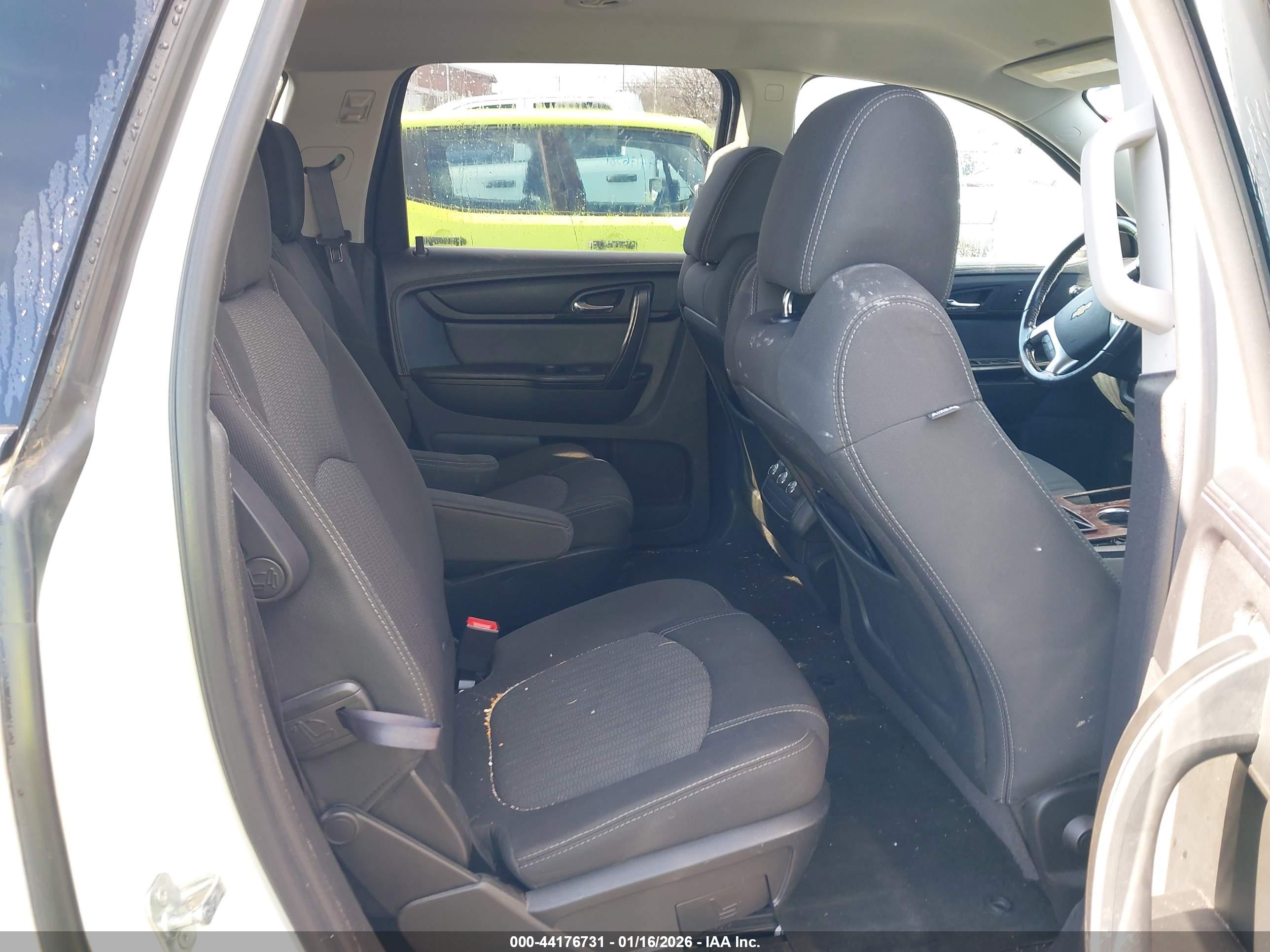 CHEVROLET TRAVERSE image 8