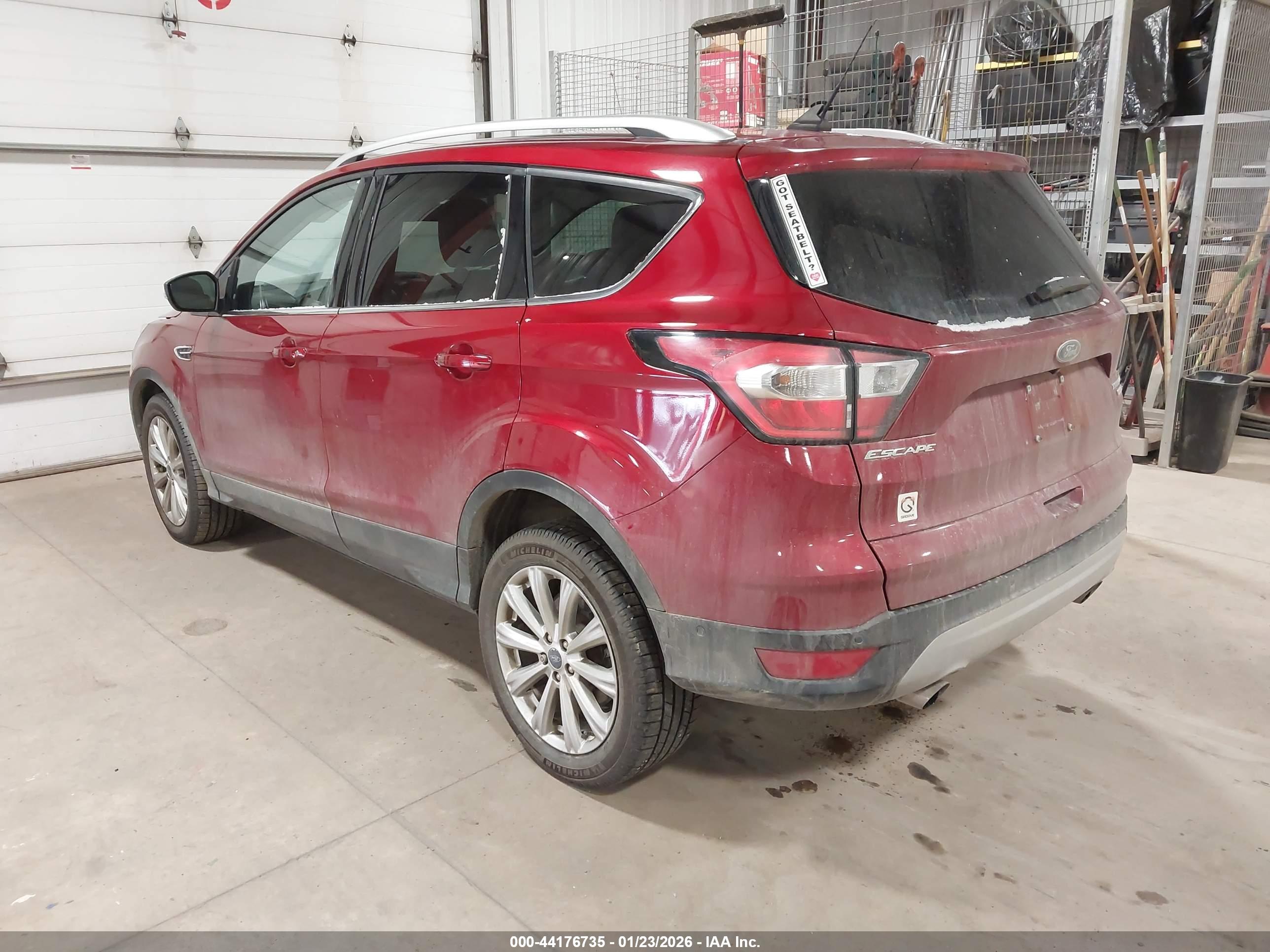 FORD ESCAPE image 3