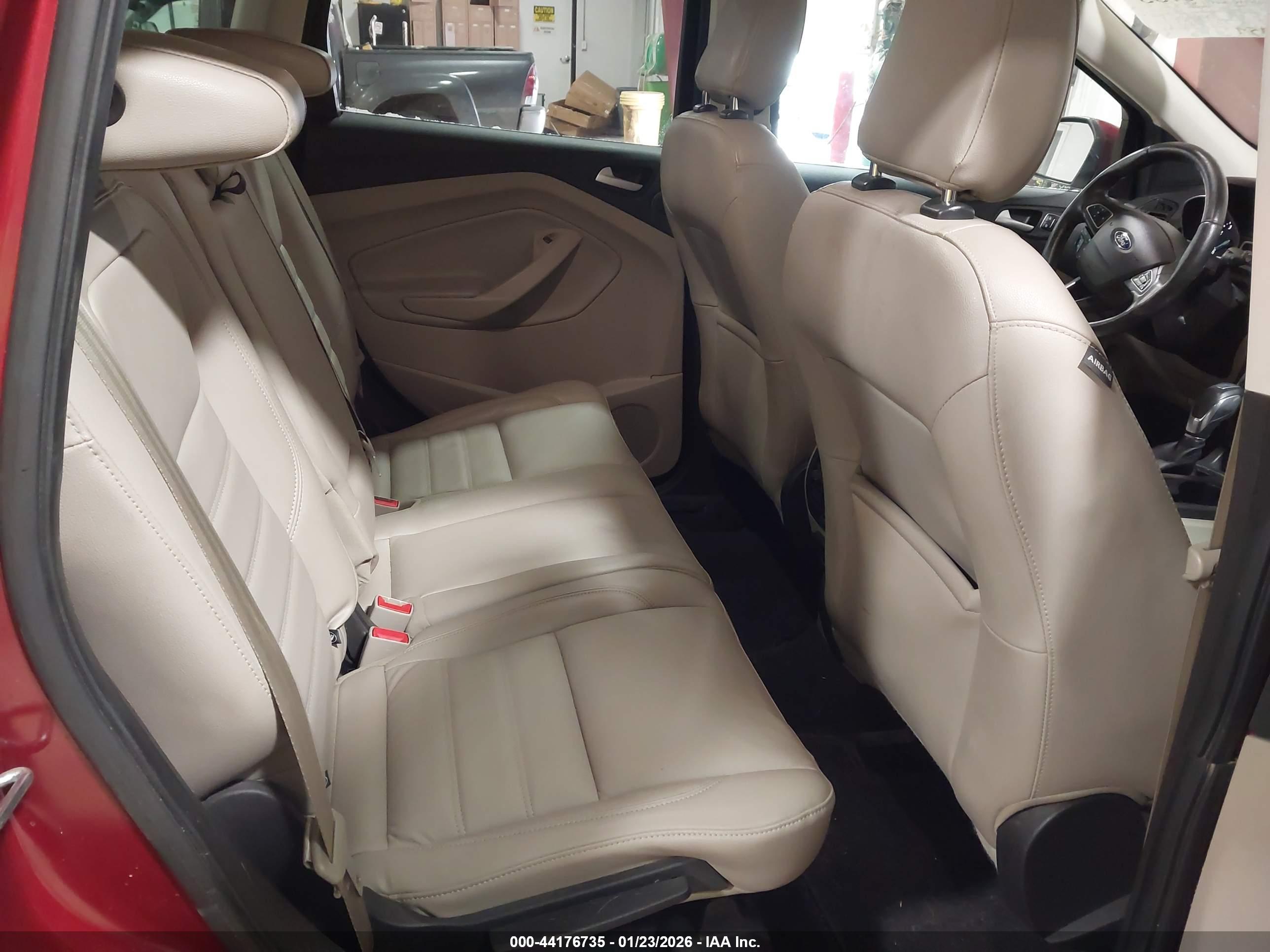 FORD ESCAPE image 8