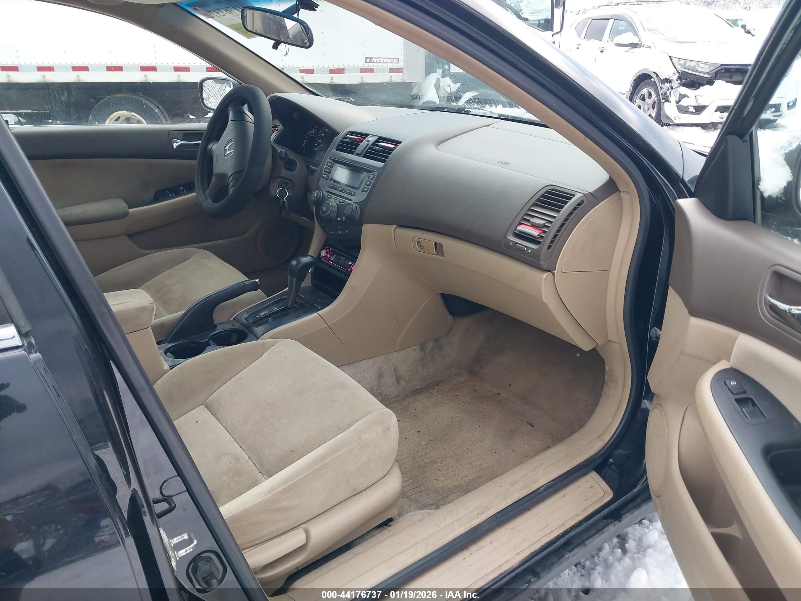 HONDA ACCORD image 5