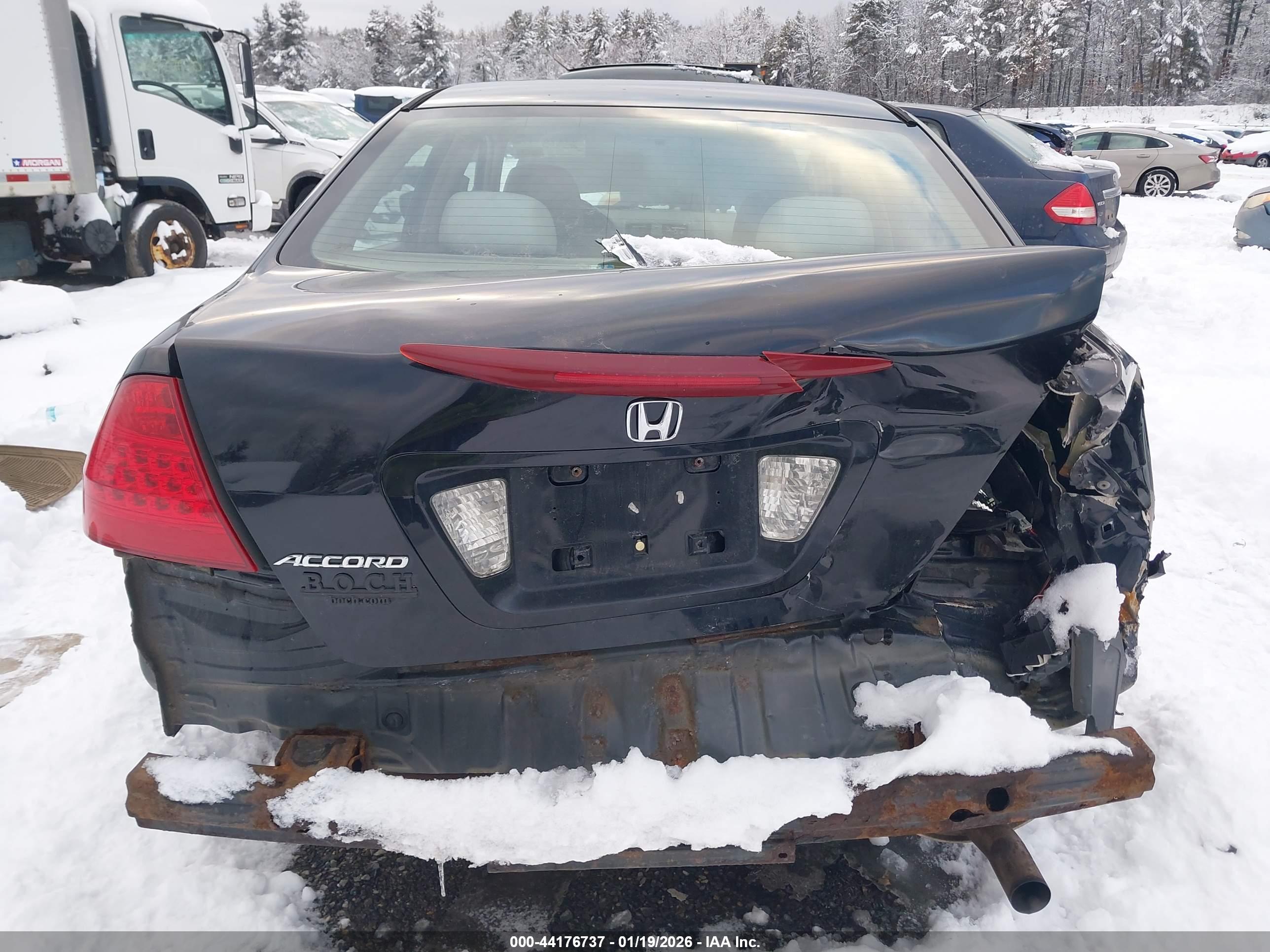 HONDA ACCORD image 6
