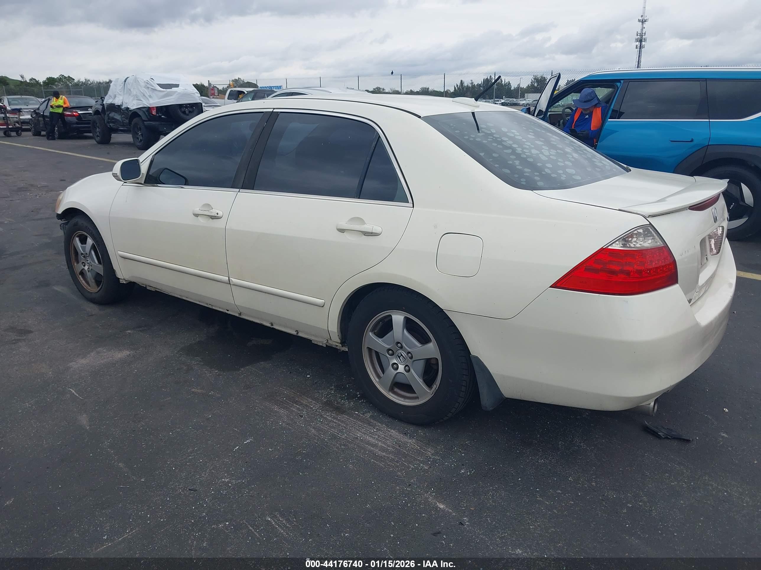 HONDA ACCORD image 3