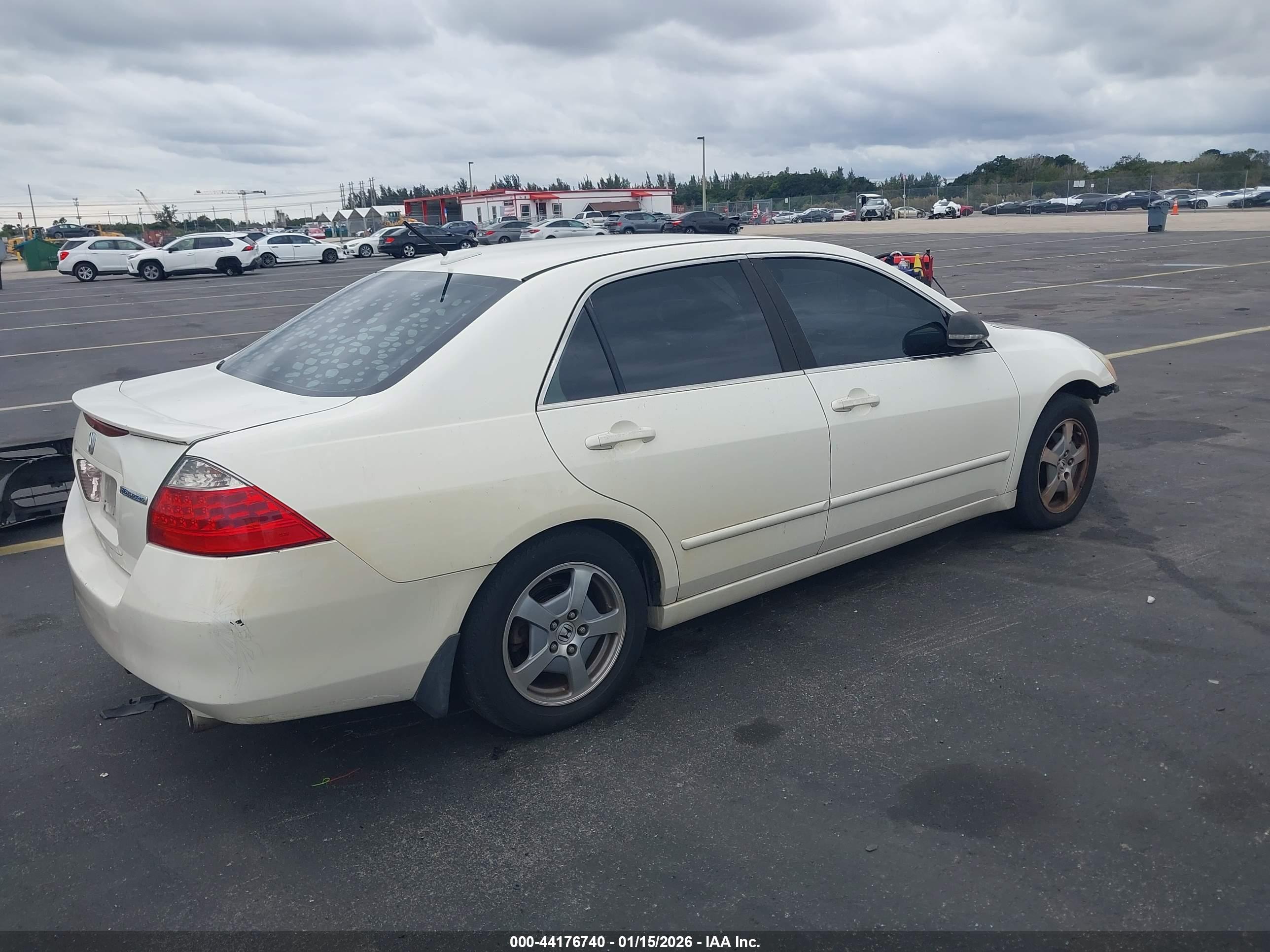 HONDA ACCORD image 4