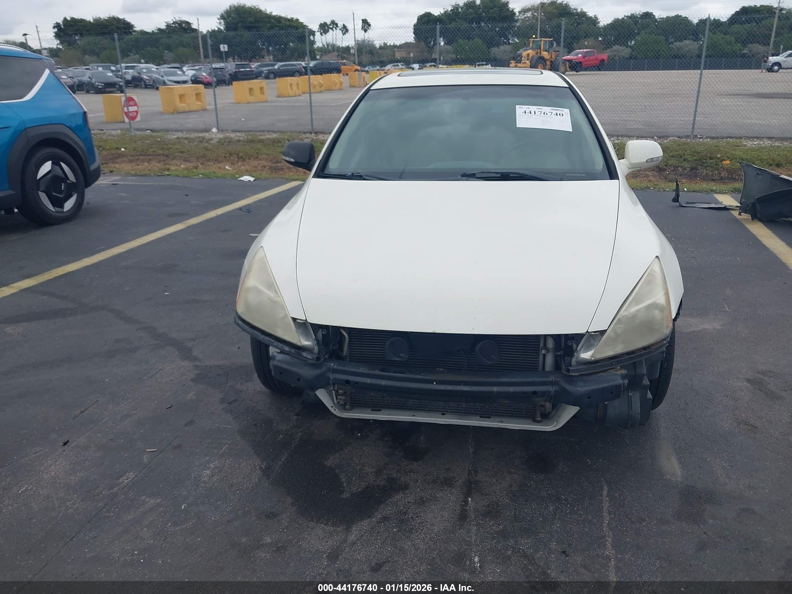 HONDA ACCORD image 6