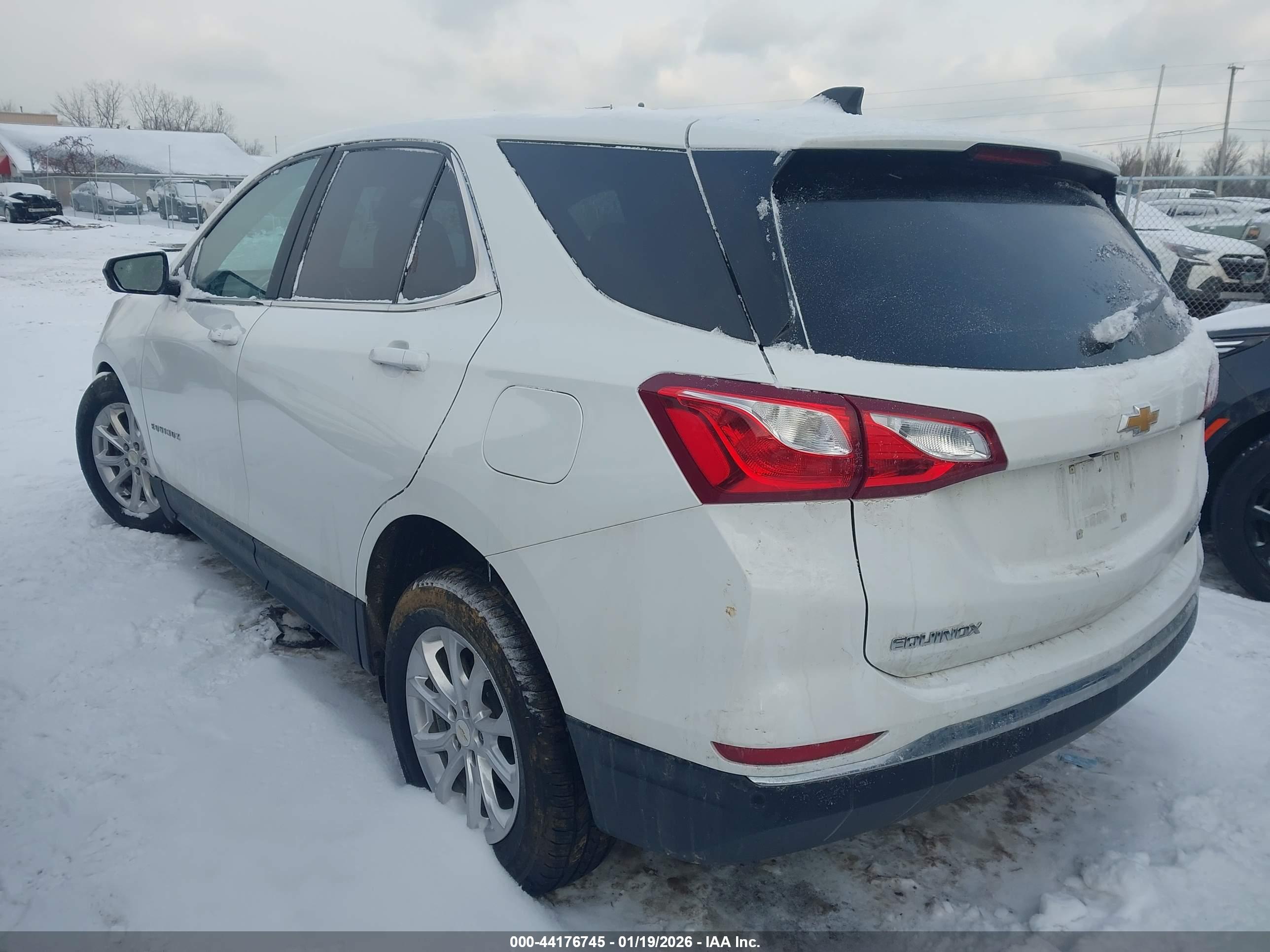 CHEVROLET EQUINOX image 3