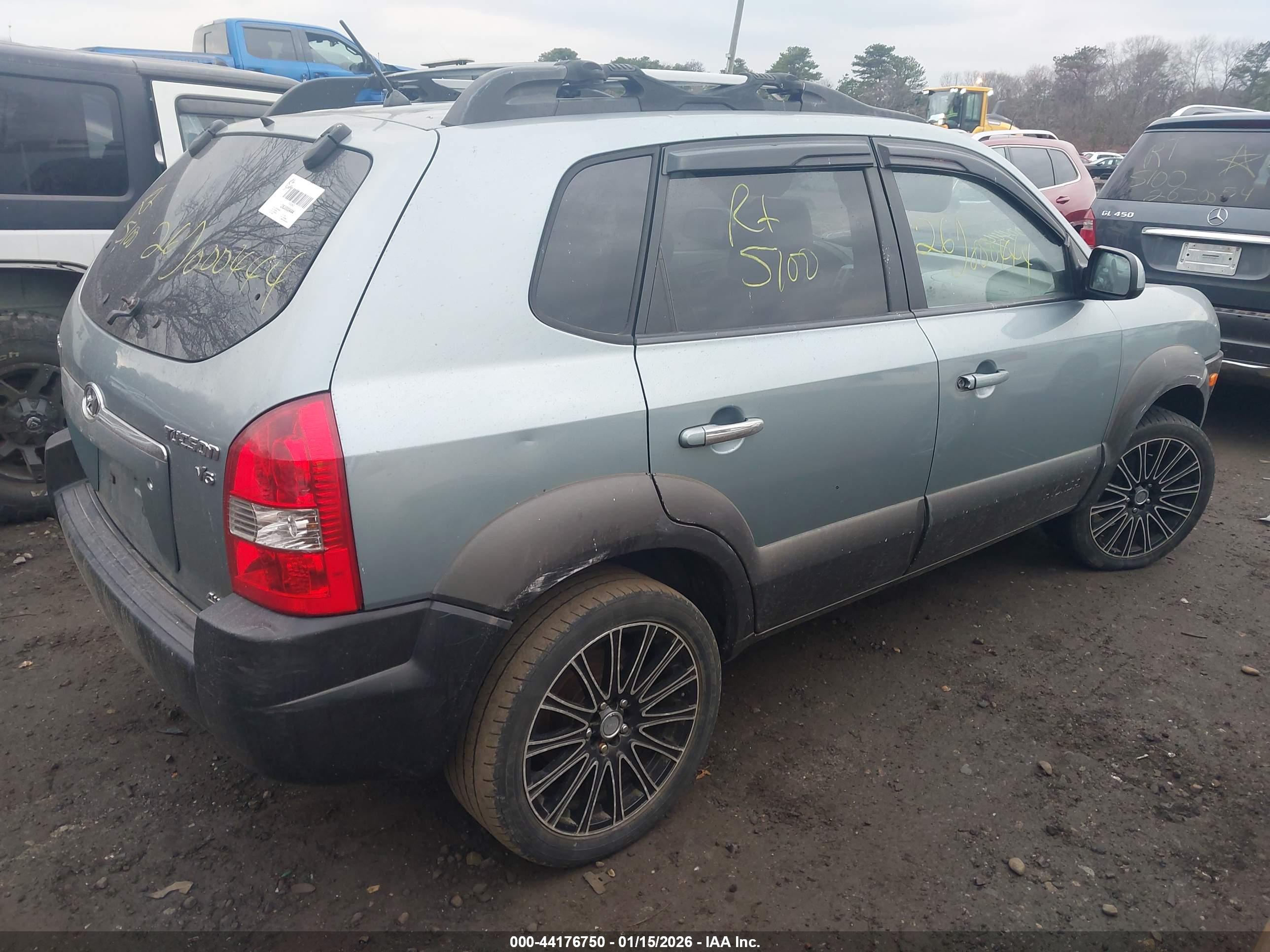 HYUNDAI TUCSON image 4