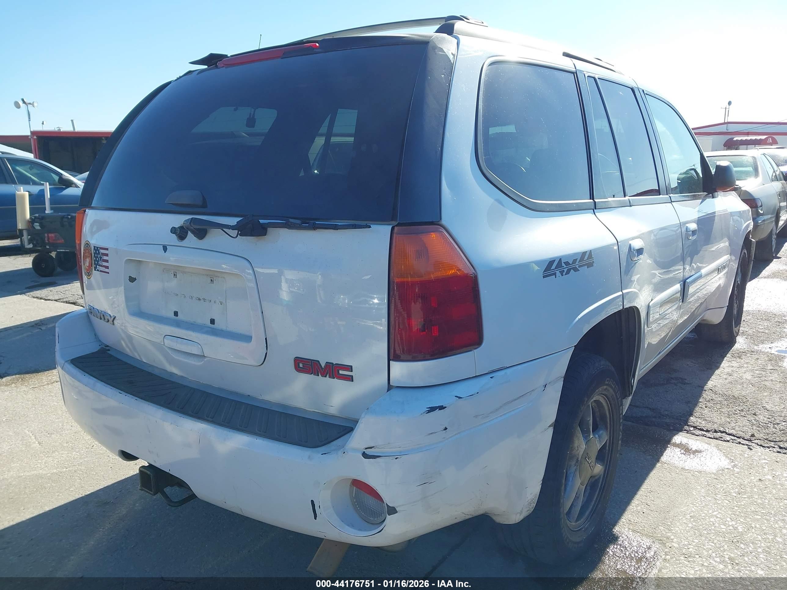 GMC ENVOY image 4