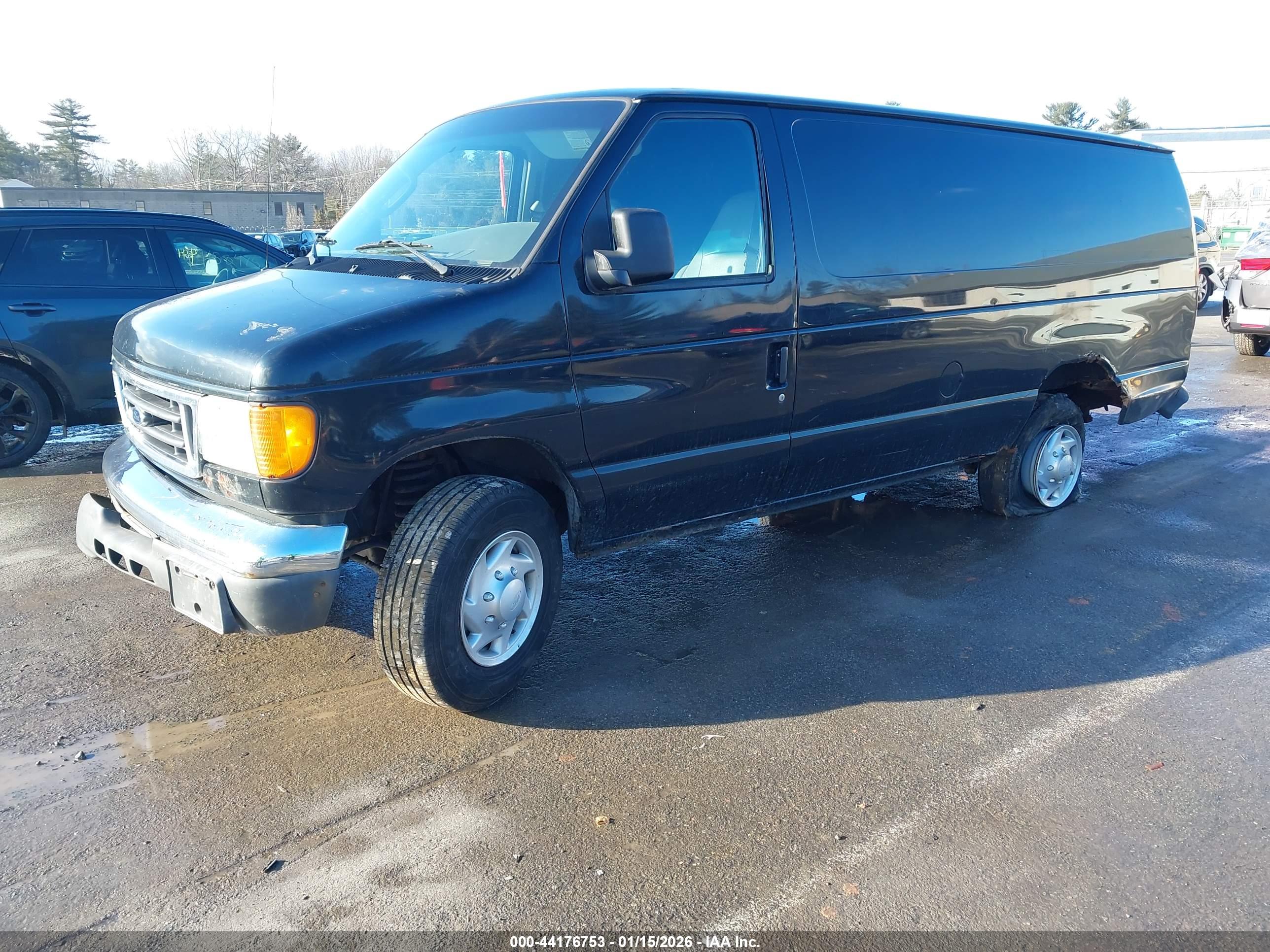 FORD E-350 image 2