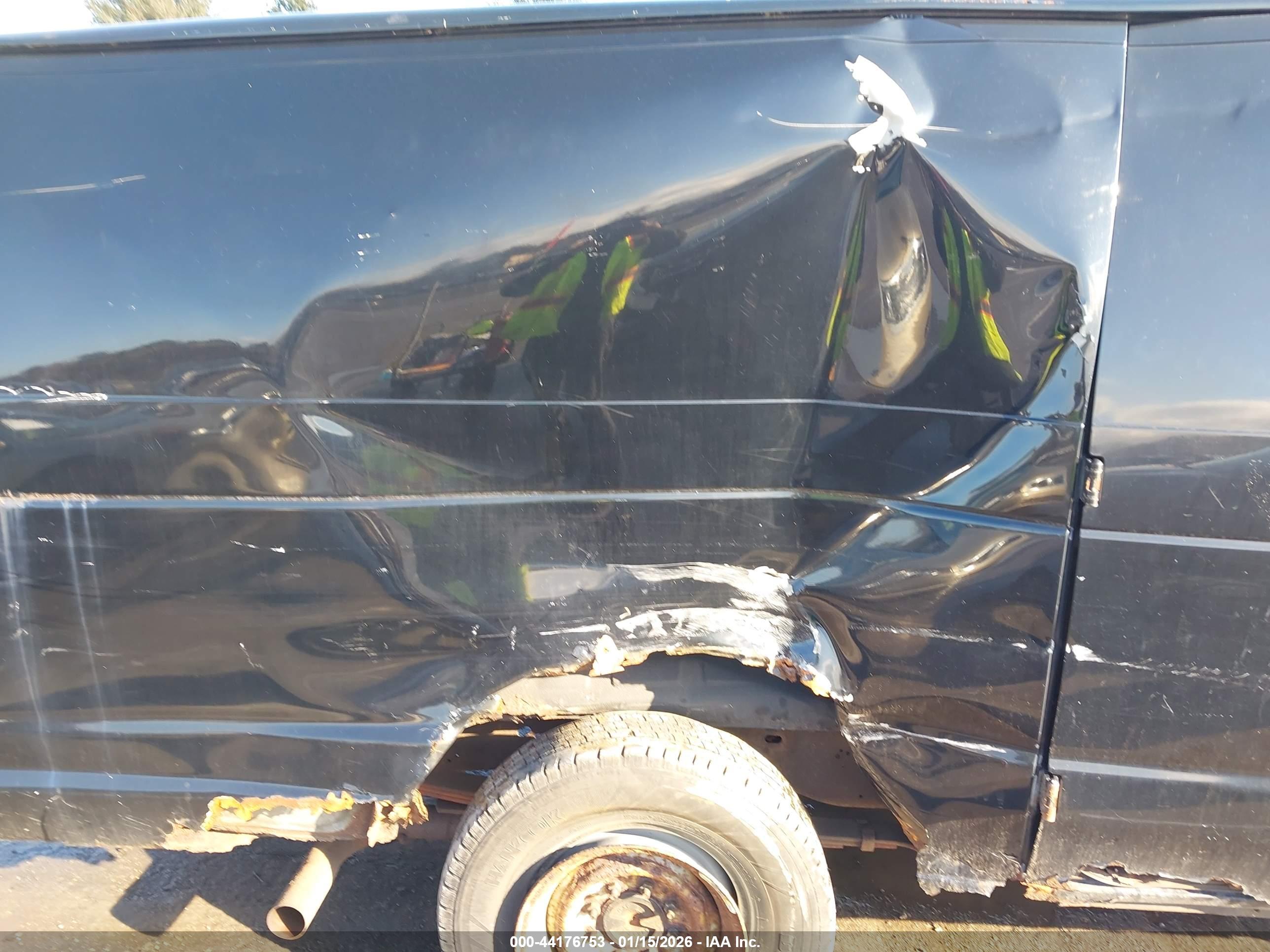 FORD E-350 image 6