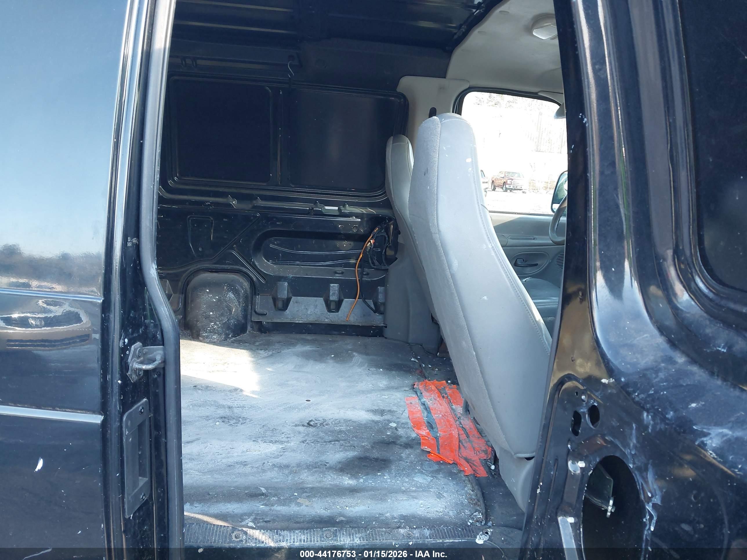 FORD E-350 image 8