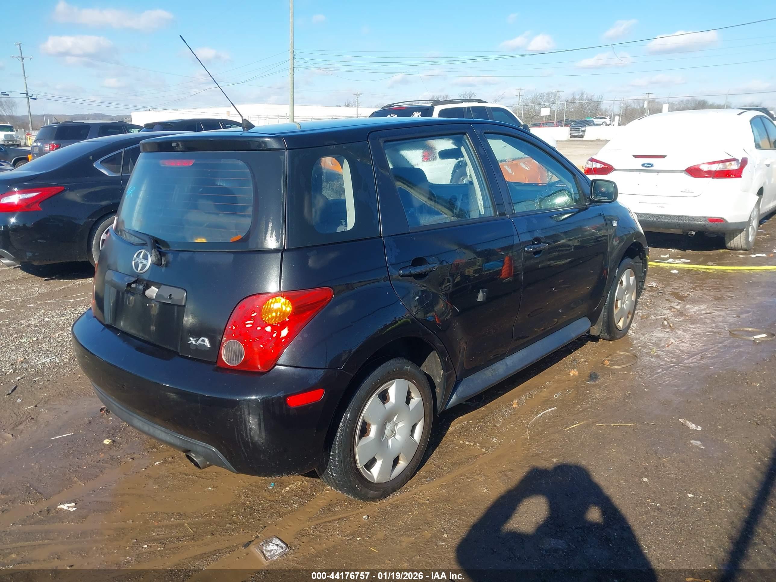SCION XA image 4