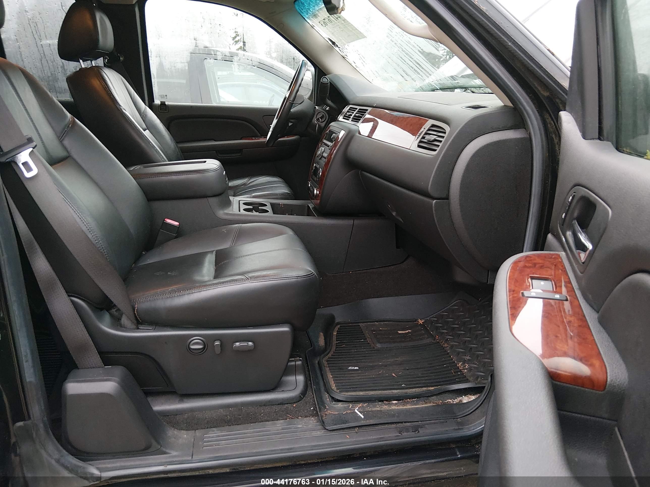 CHEVROLET SILVERADO image 5