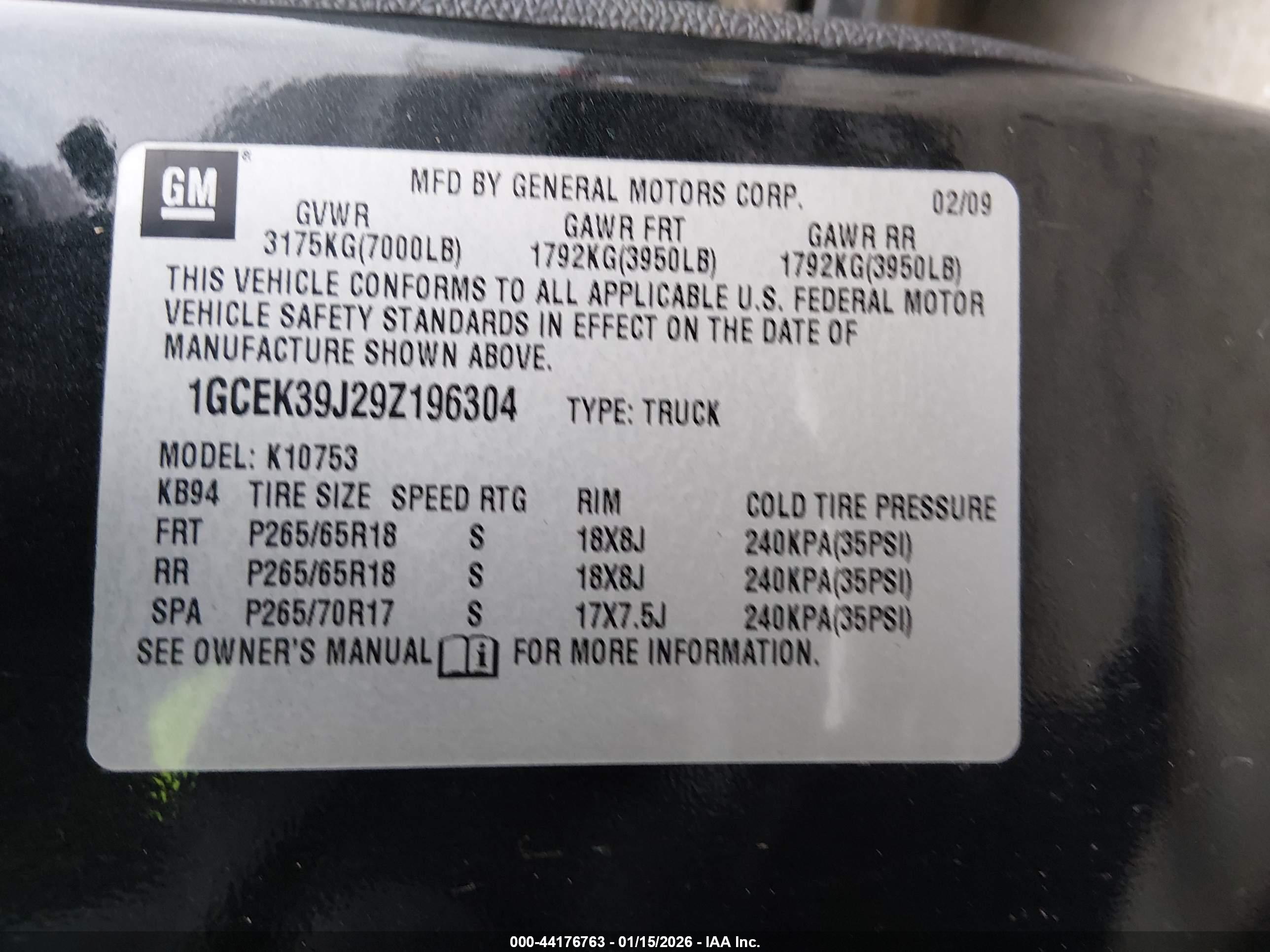 CHEVROLET SILVERADO image 9