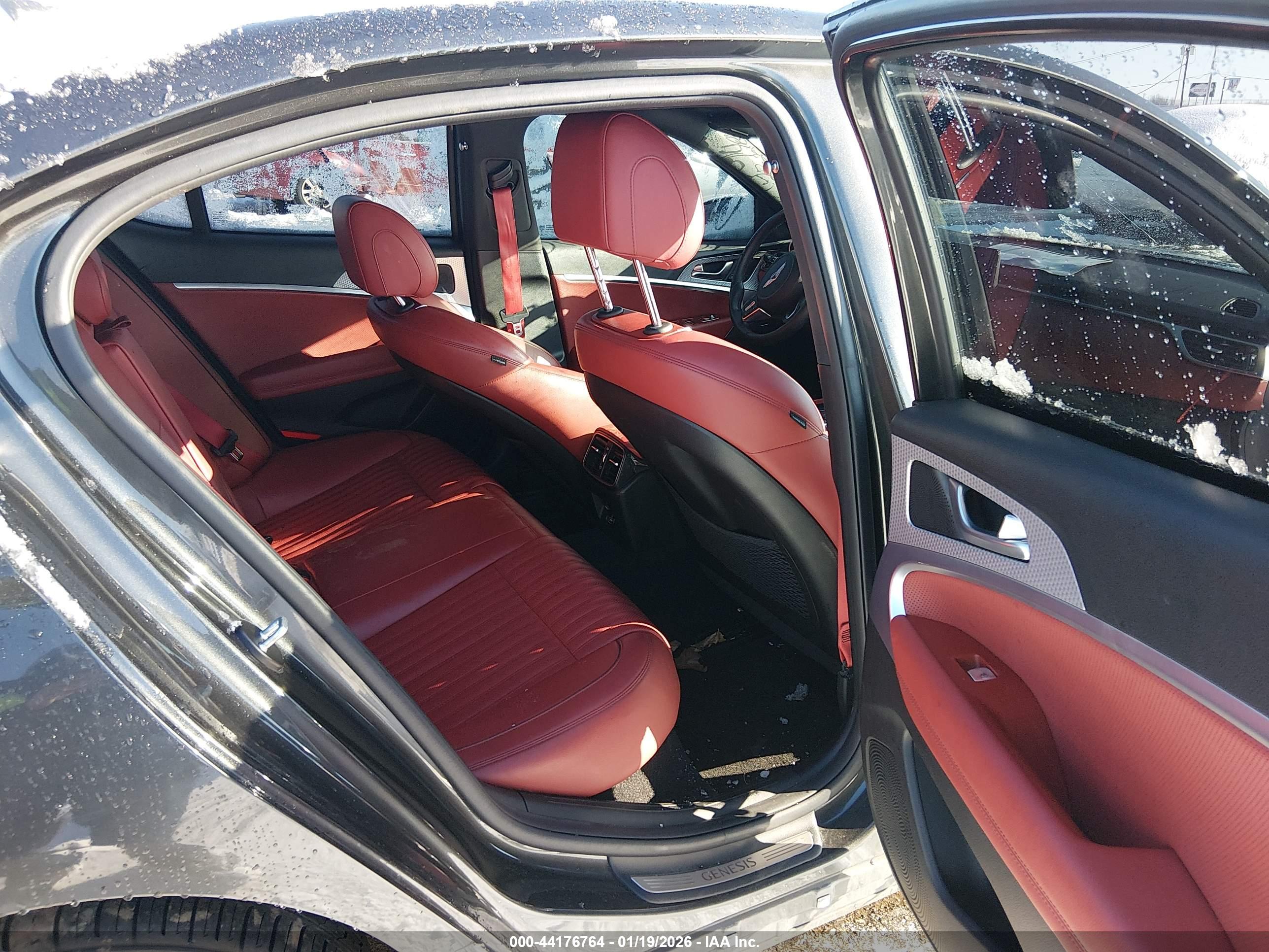 GENESIS G70 image 8