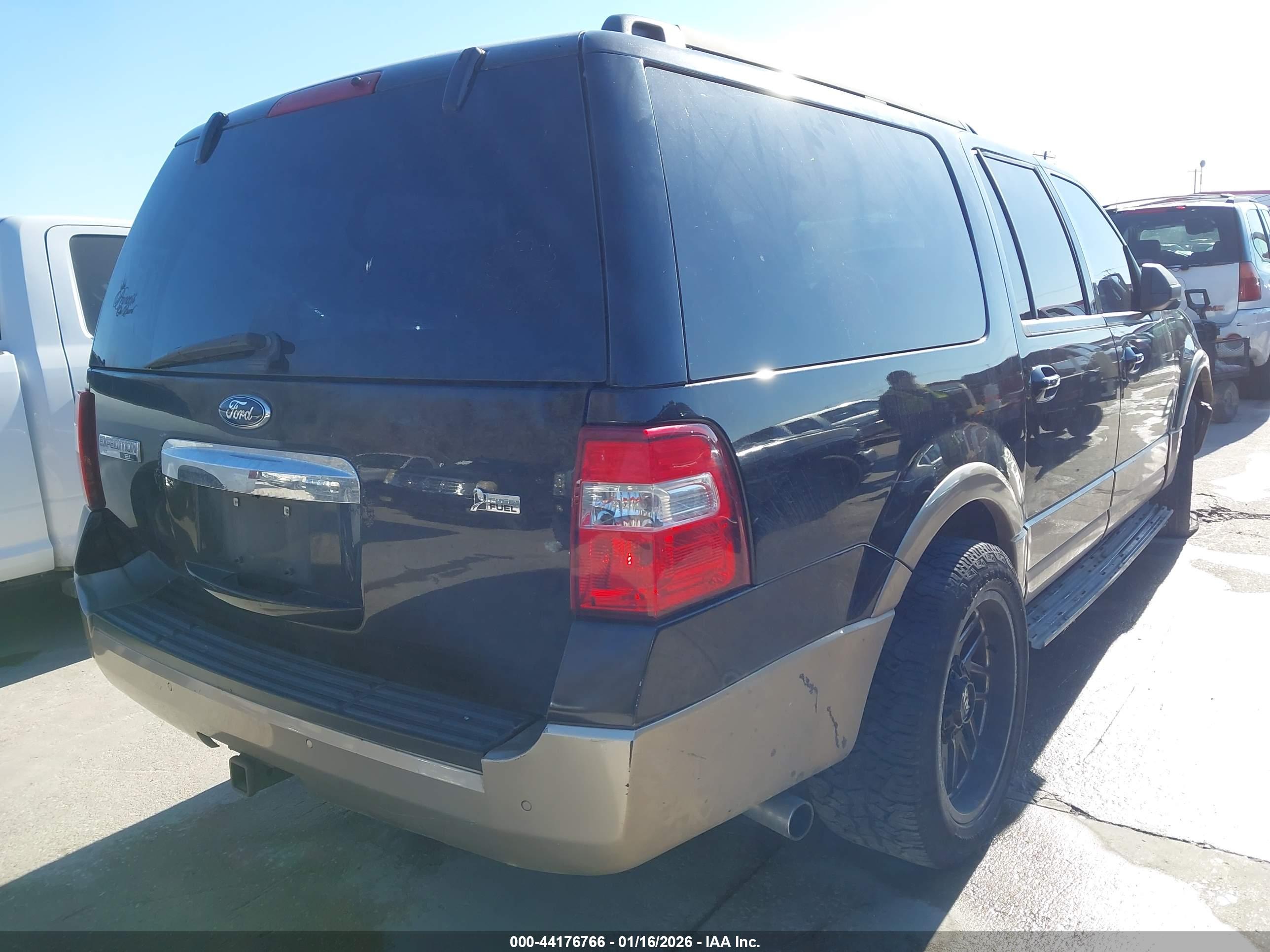 FORD EXPEDITION image 4