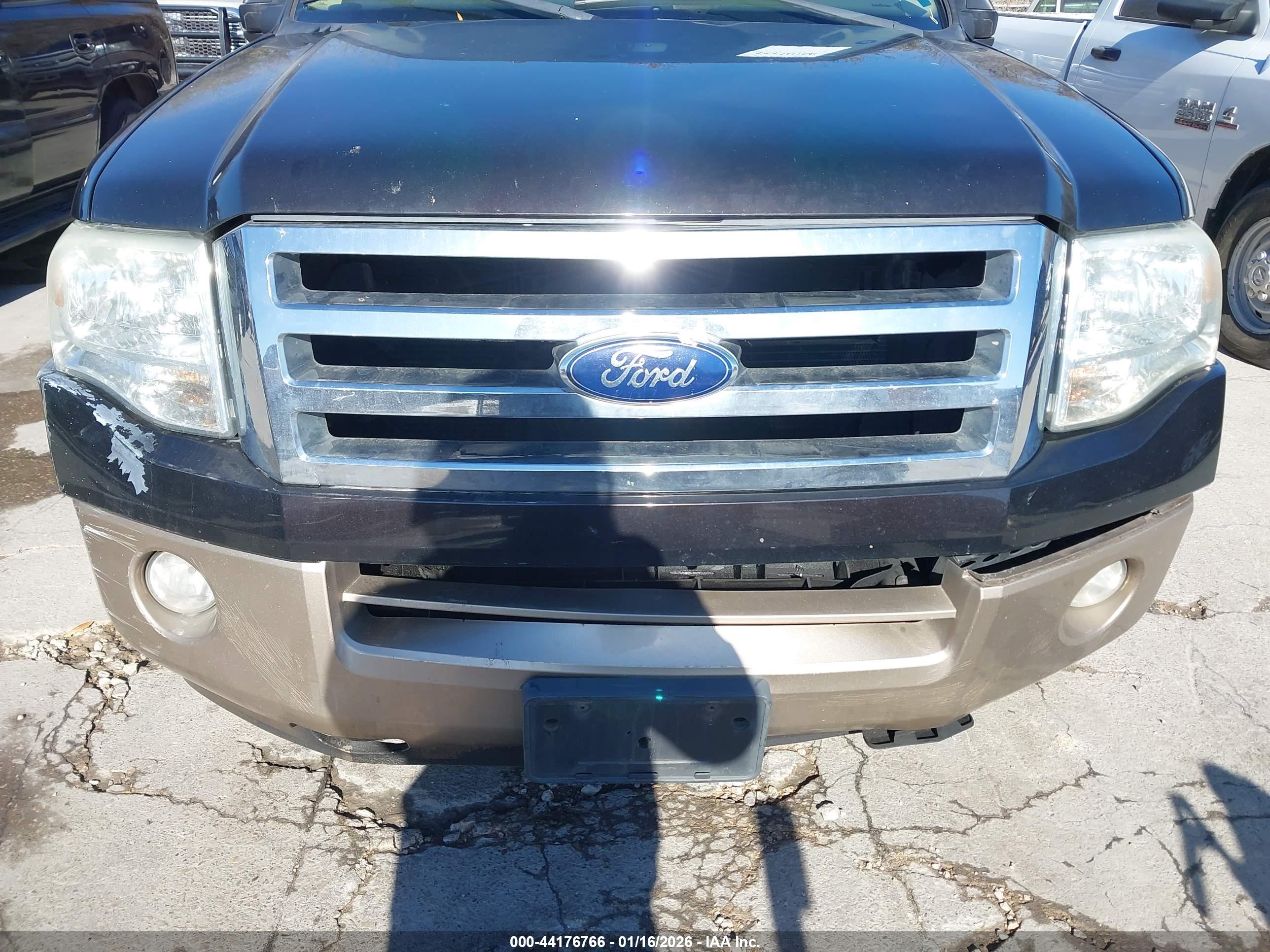 FORD EXPEDITION image 6