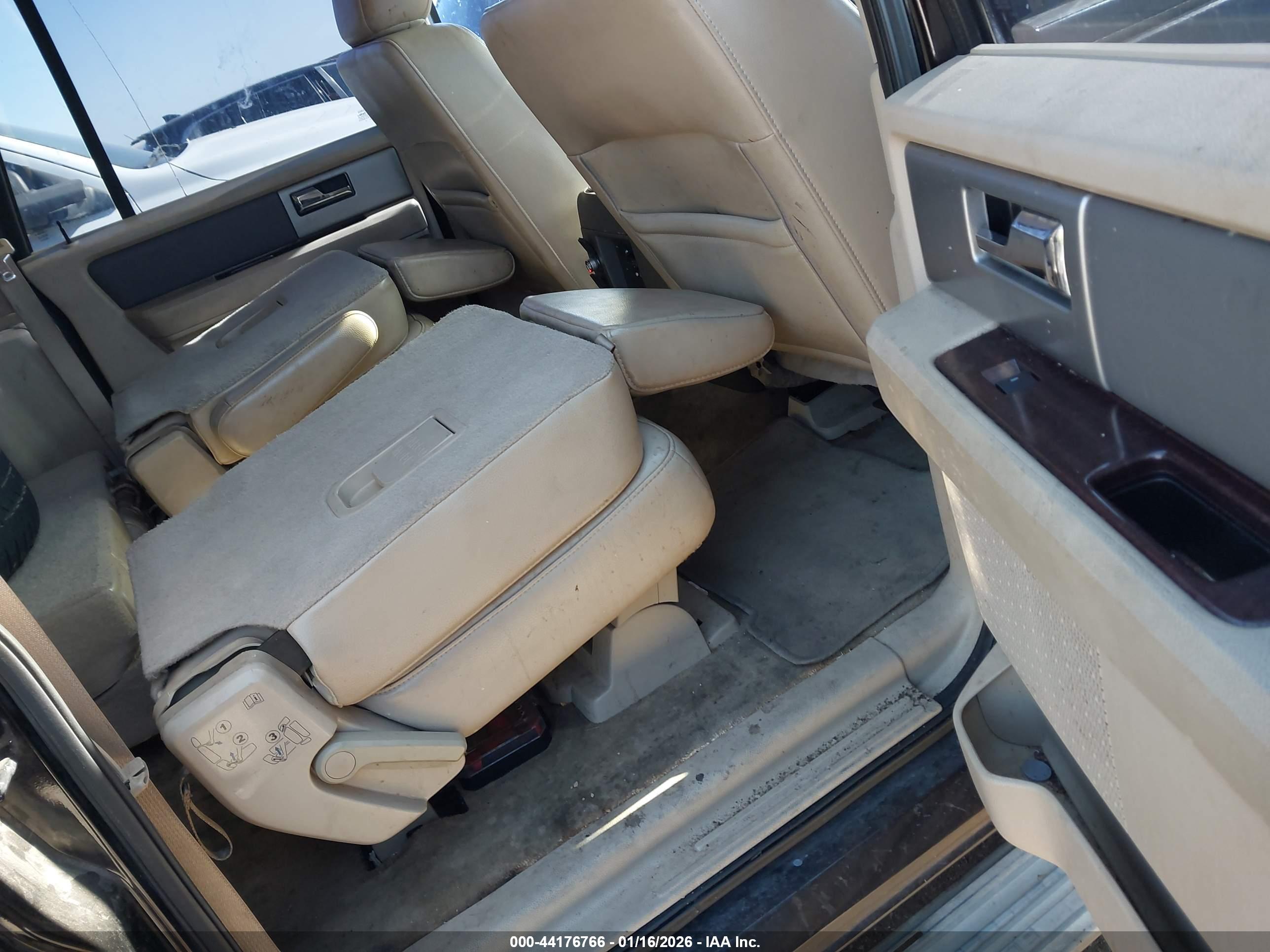 FORD EXPEDITION image 8