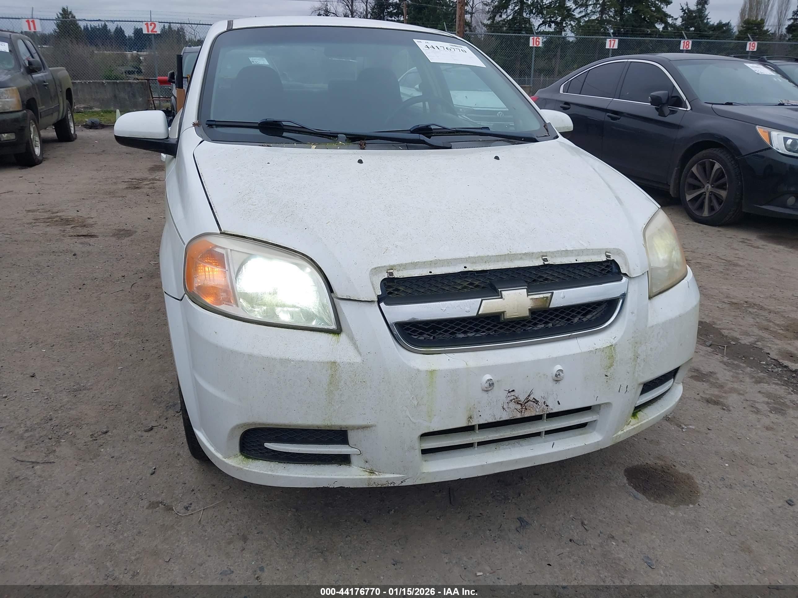 CHEVROLET AVEO image 6