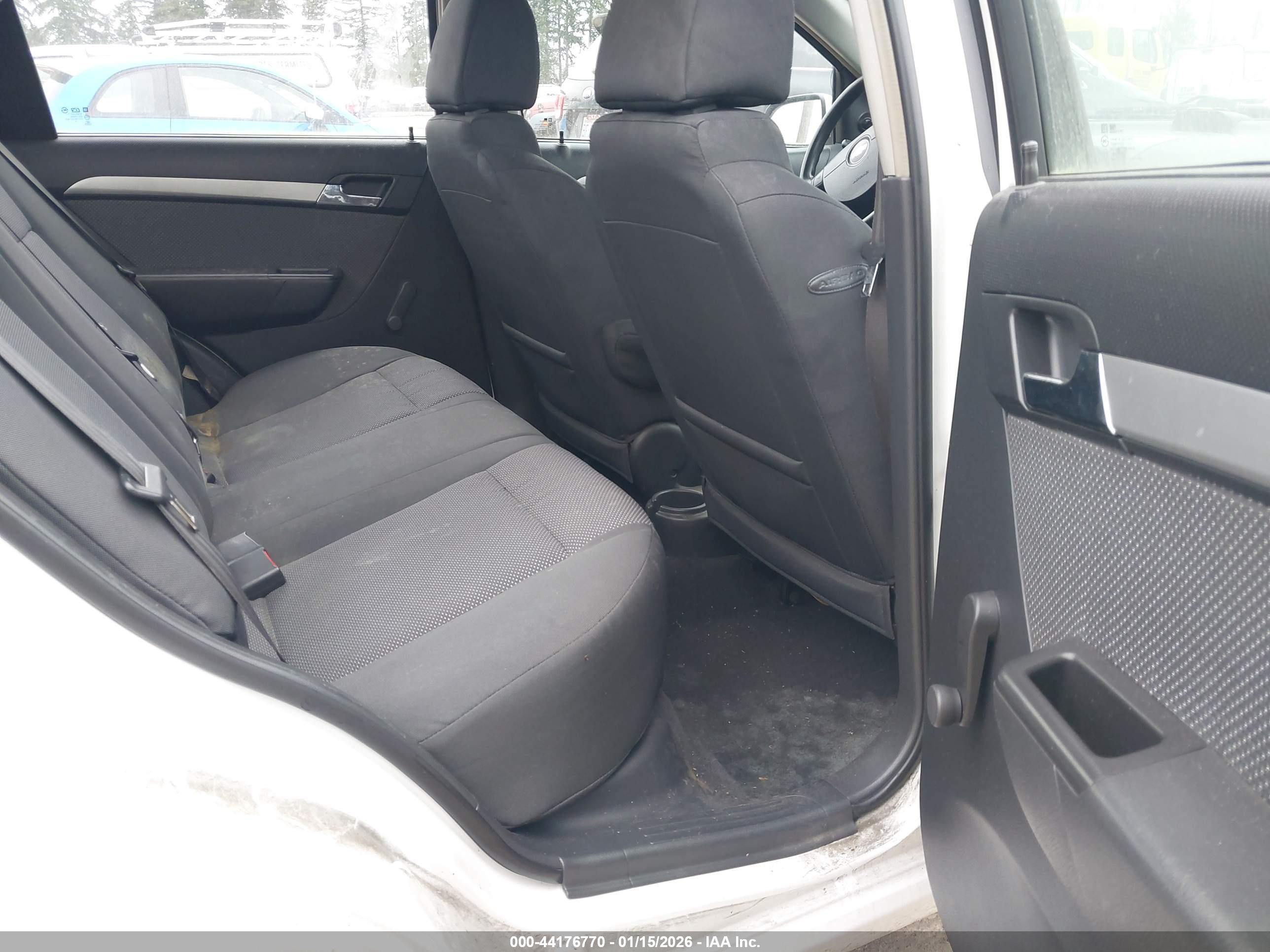 CHEVROLET AVEO image 8