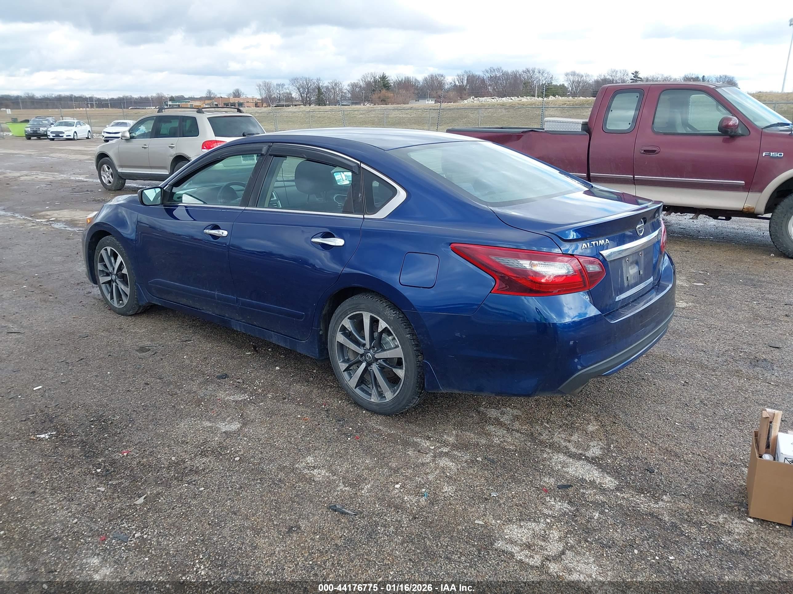 NISSAN ALTIMA image 3
