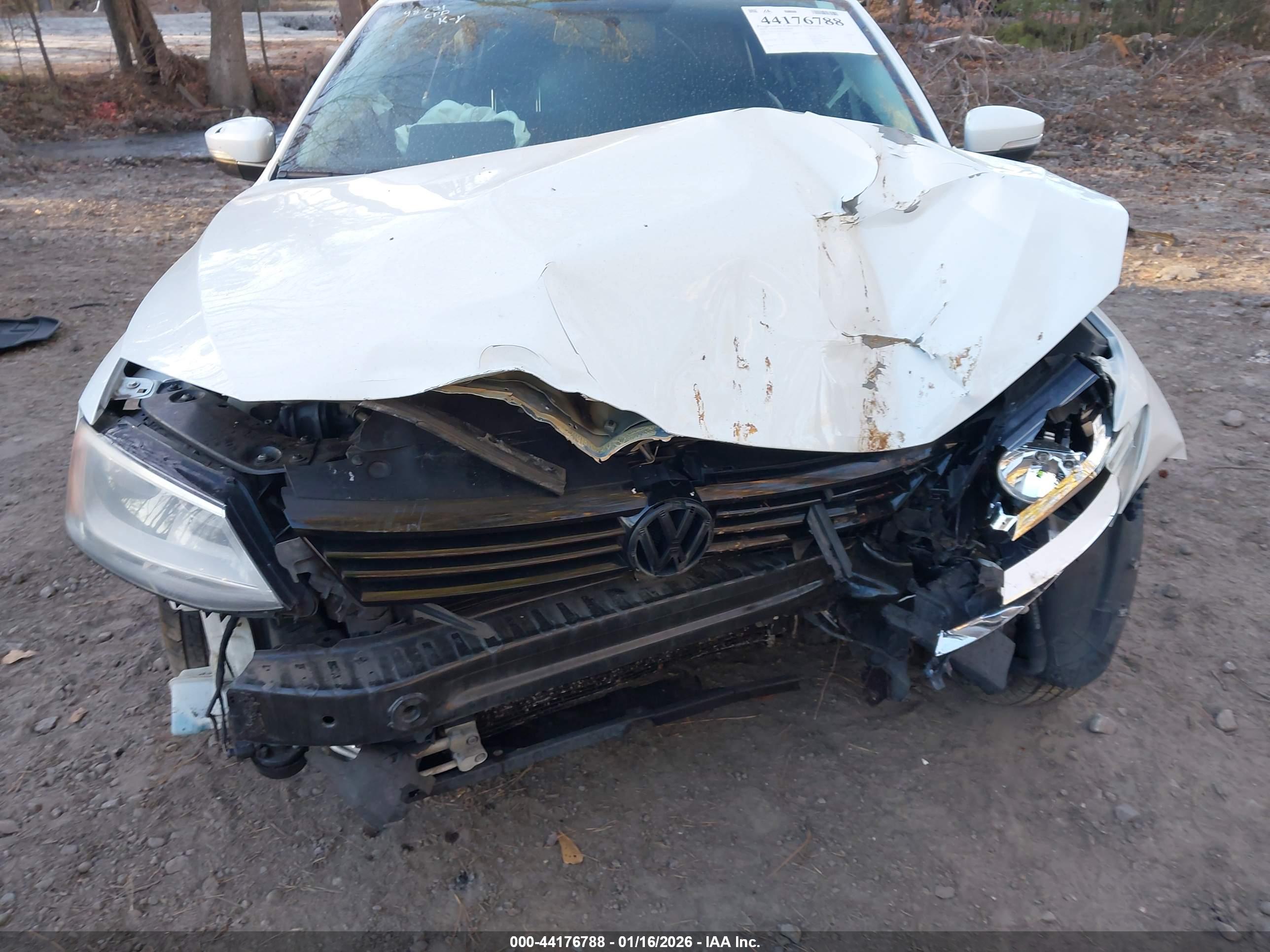 VOLKSWAGEN JETTA image 6