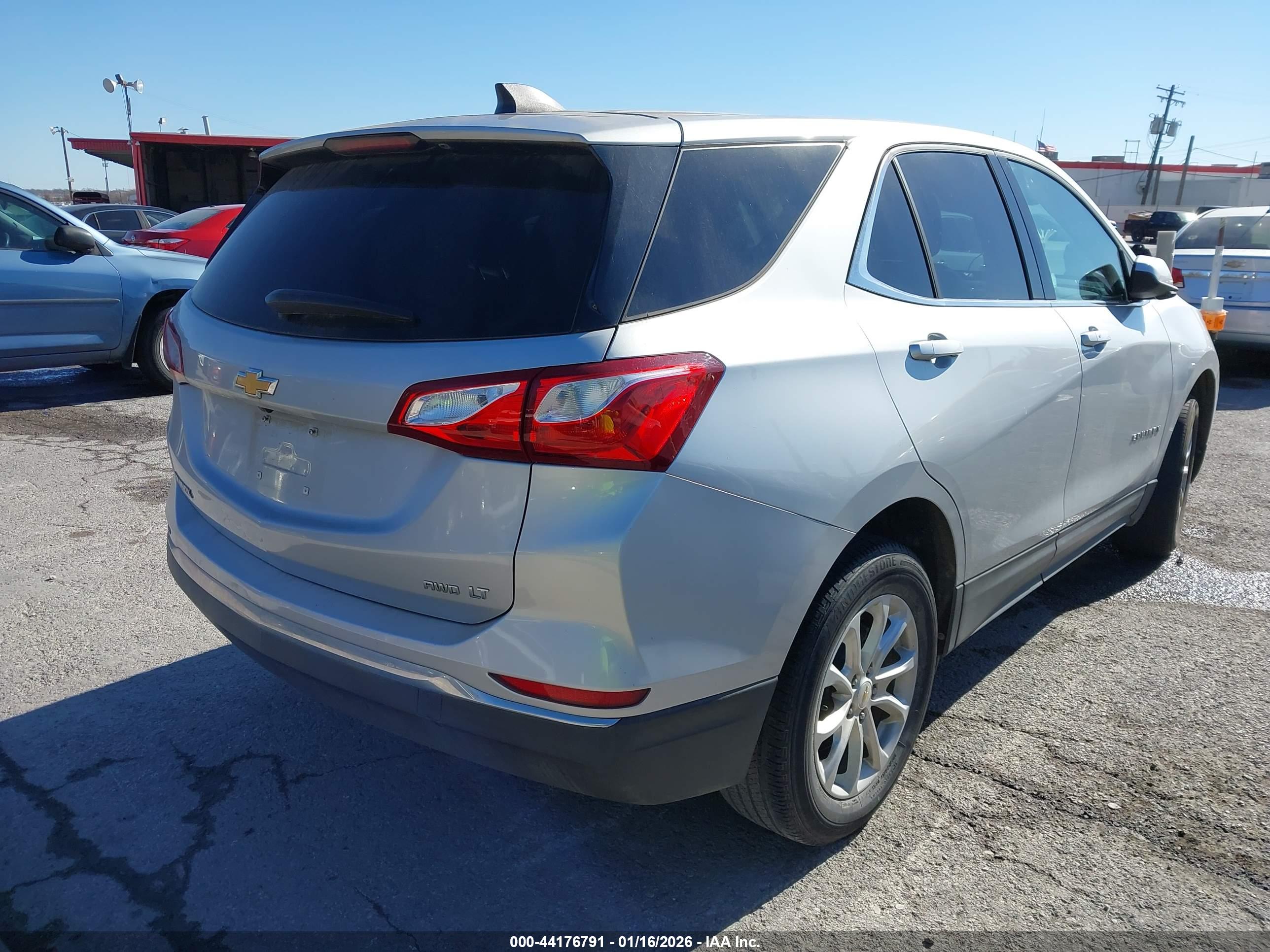 CHEVROLET EQUINOX image 4