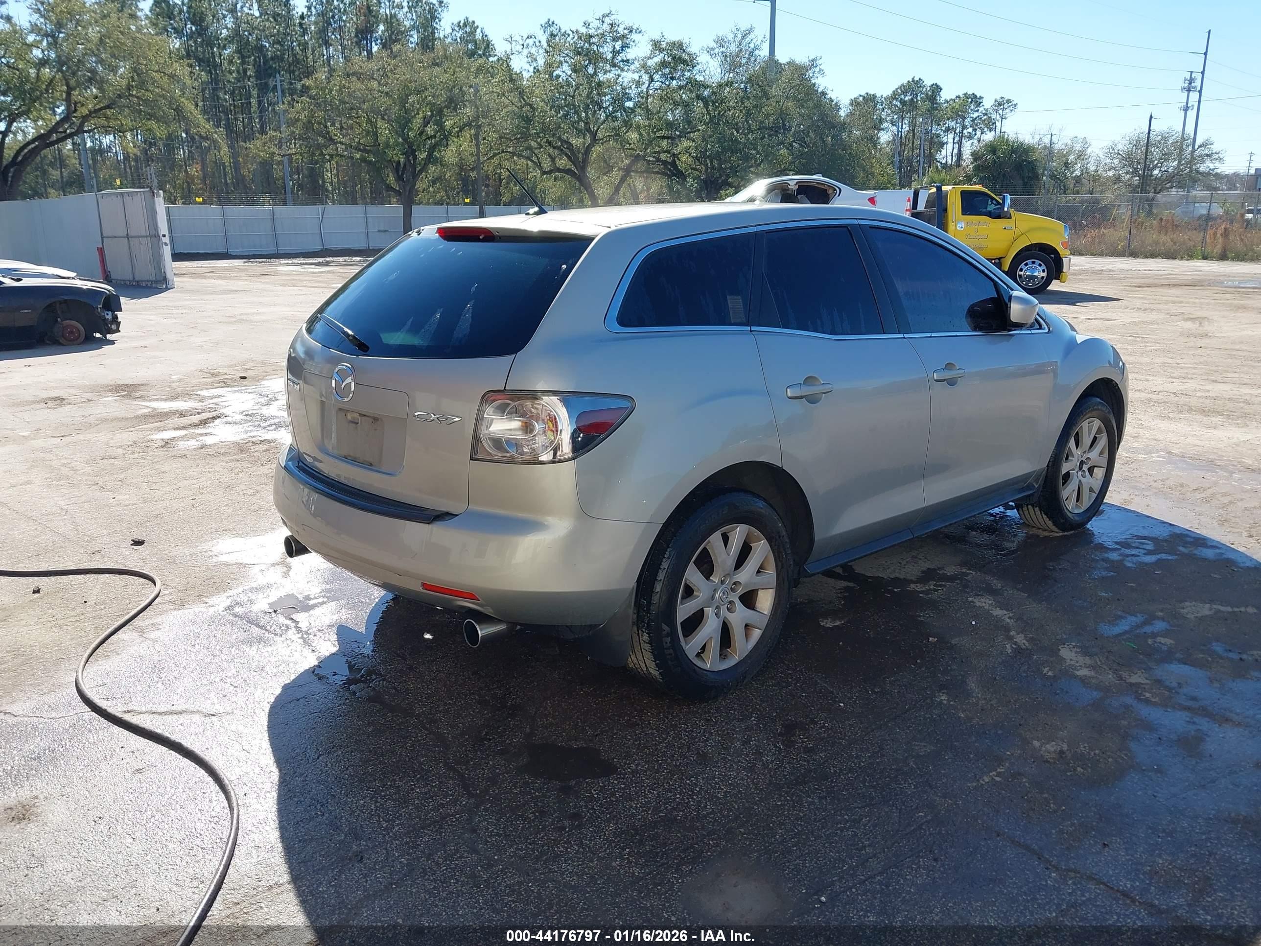 MAZDA CX-7 image 4