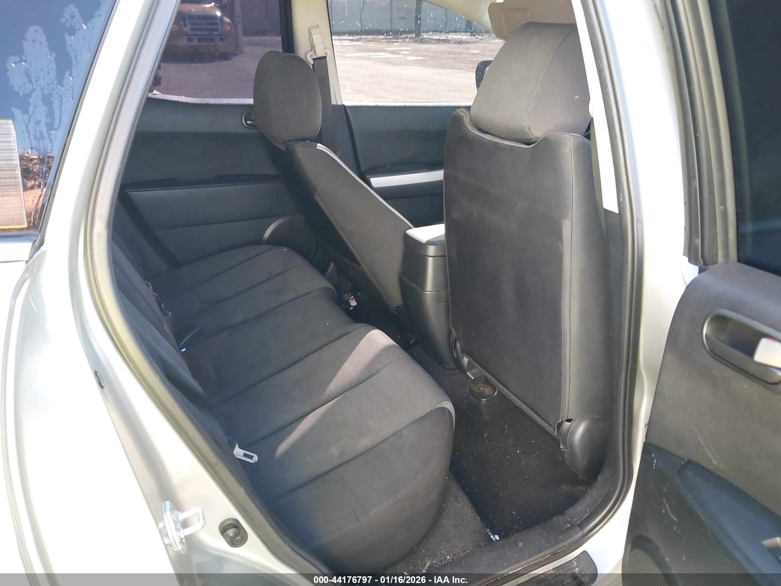 MAZDA CX-7 image 8