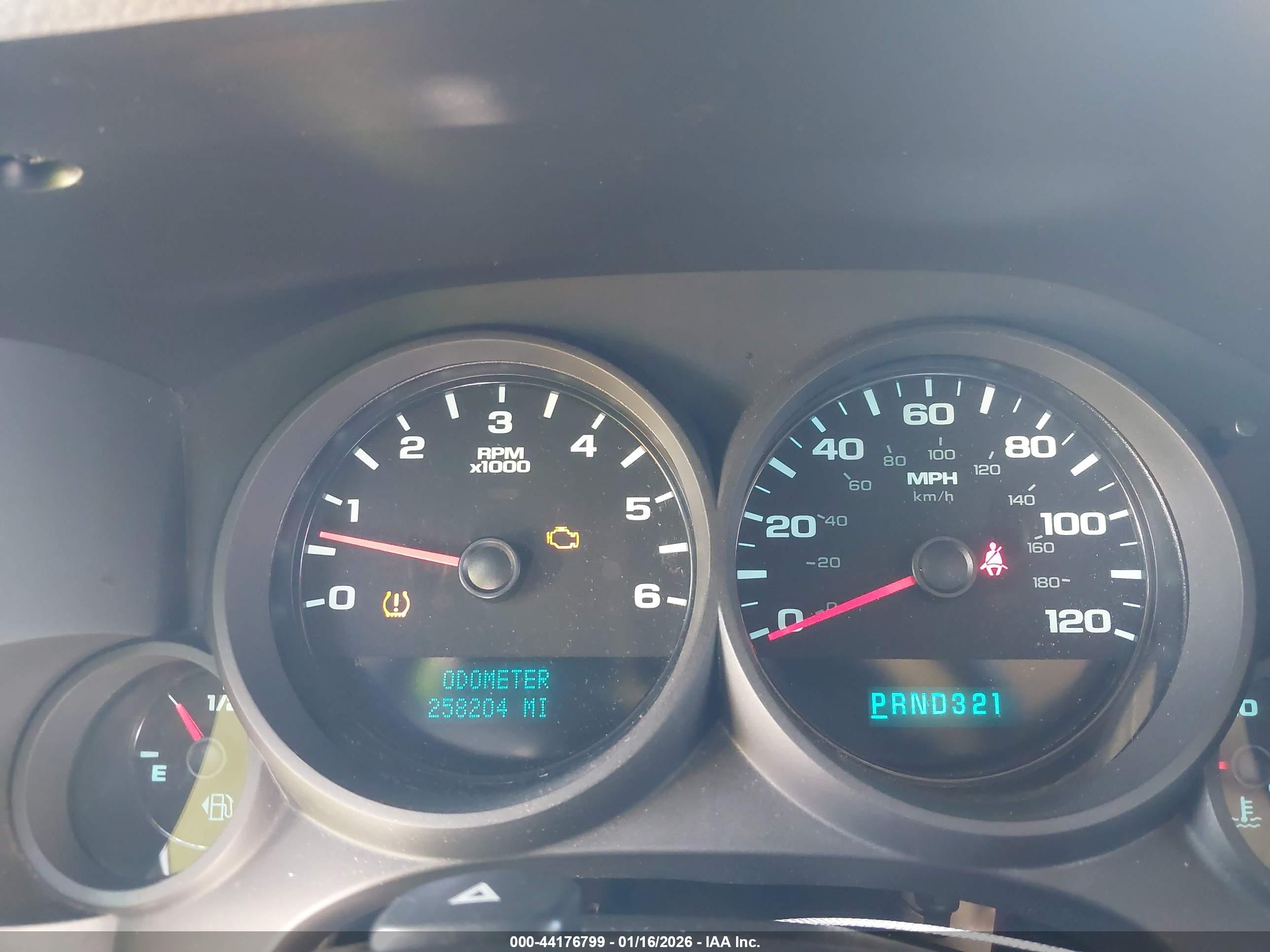 CHEVROLET SILVERADO image 7
