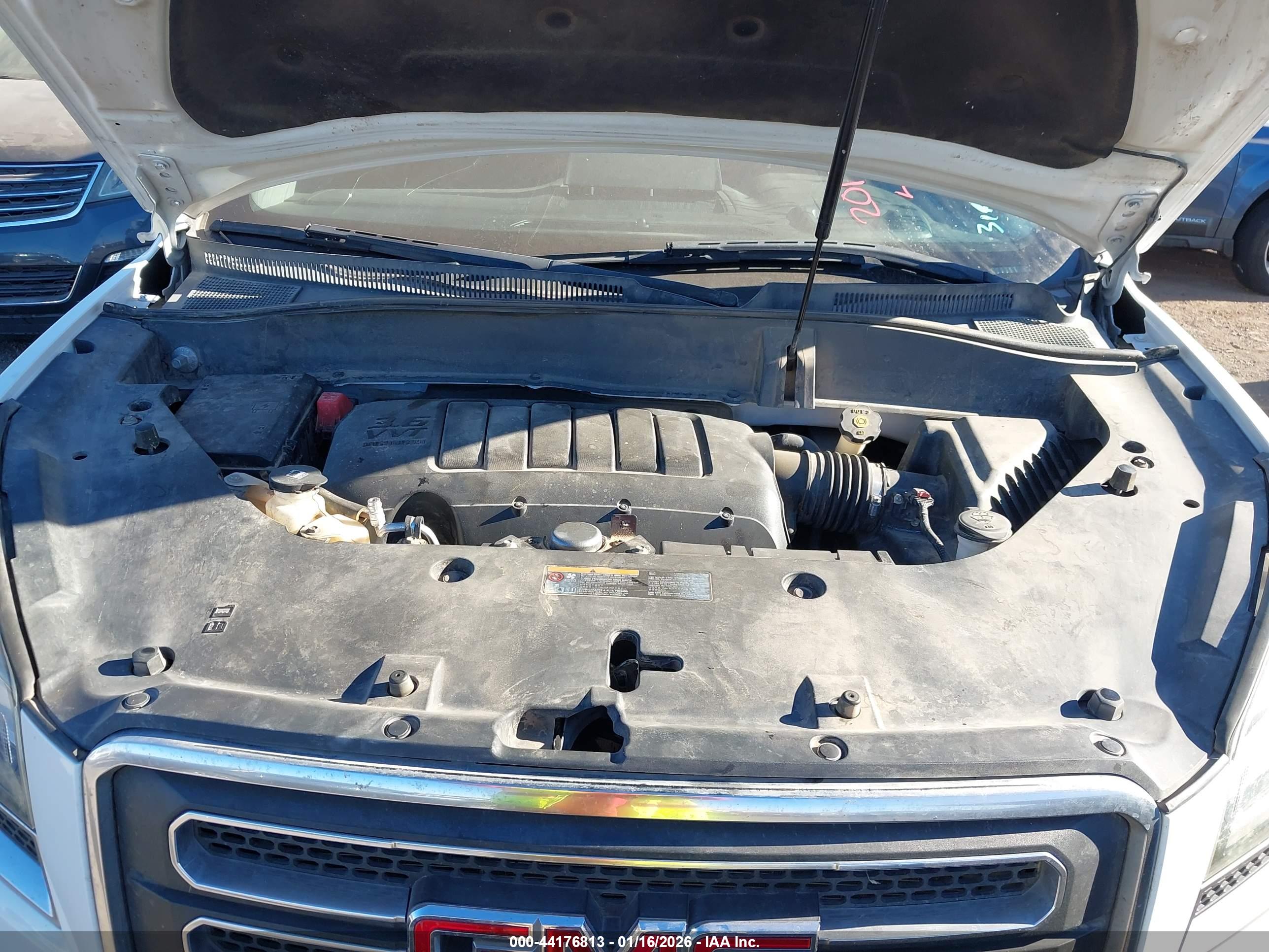 GMC ACADIA image 10