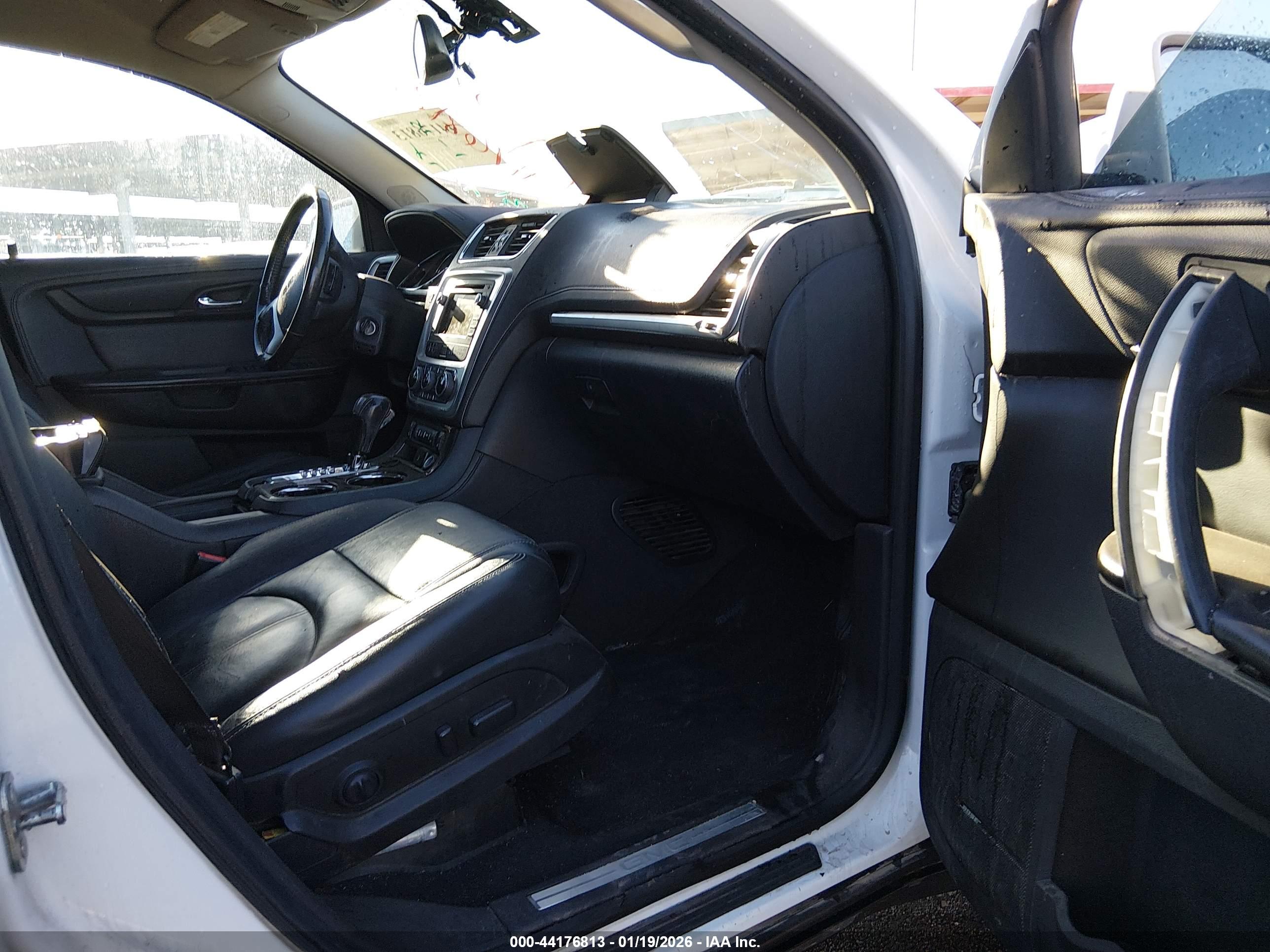 GMC ACADIA image 5