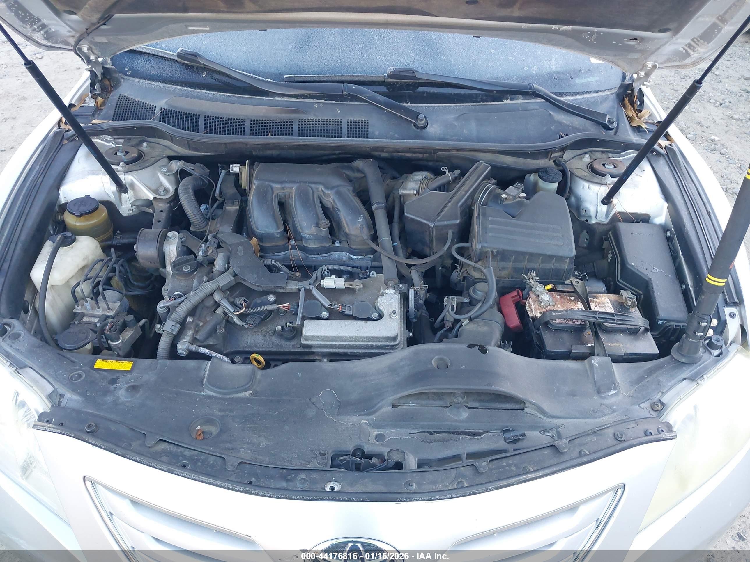 TOYOTA CAMRY image 10