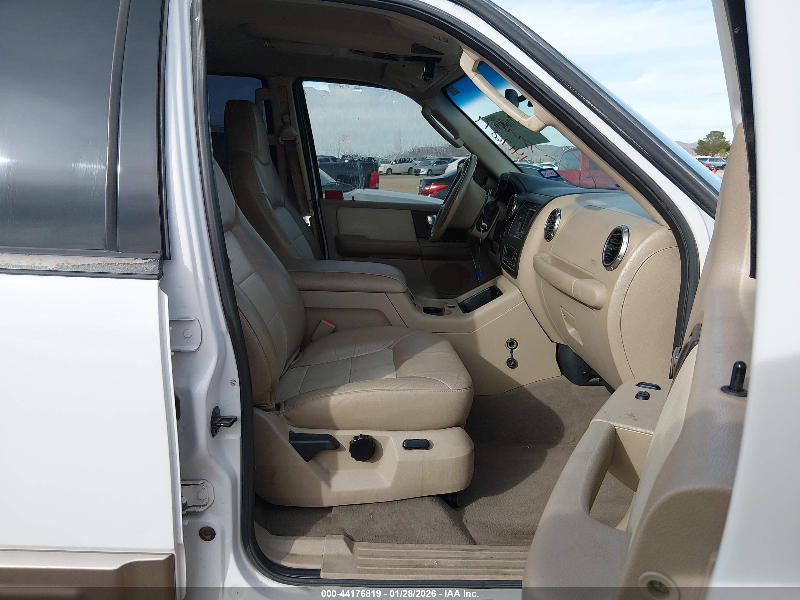FORD EXPEDITION image 5