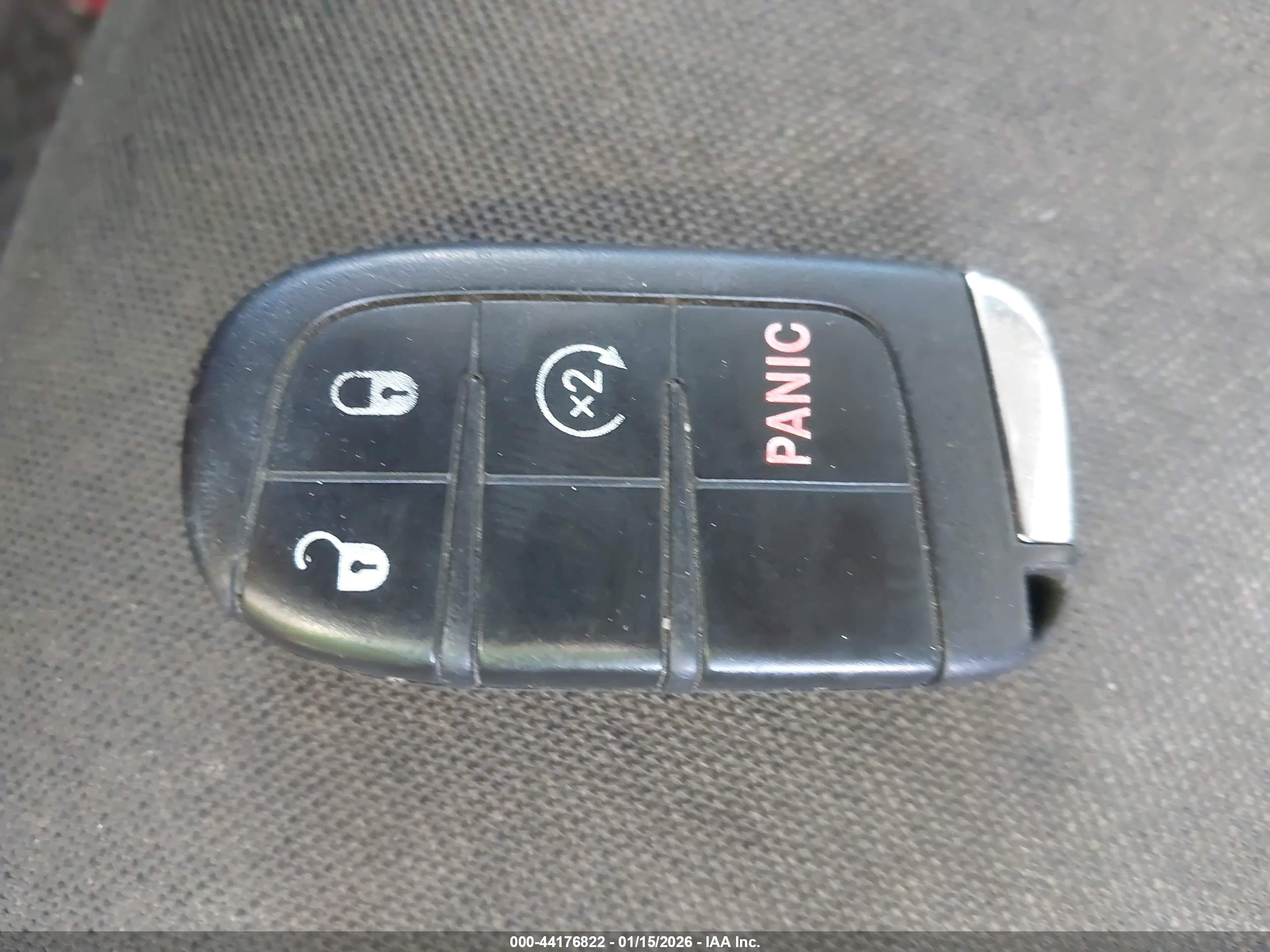 JEEP RENEGADE image 11