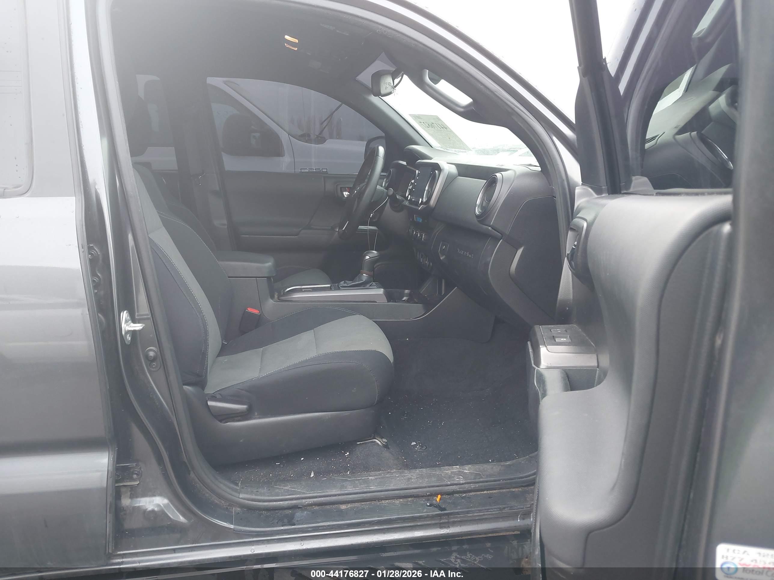TOYOTA TACOMA image 5