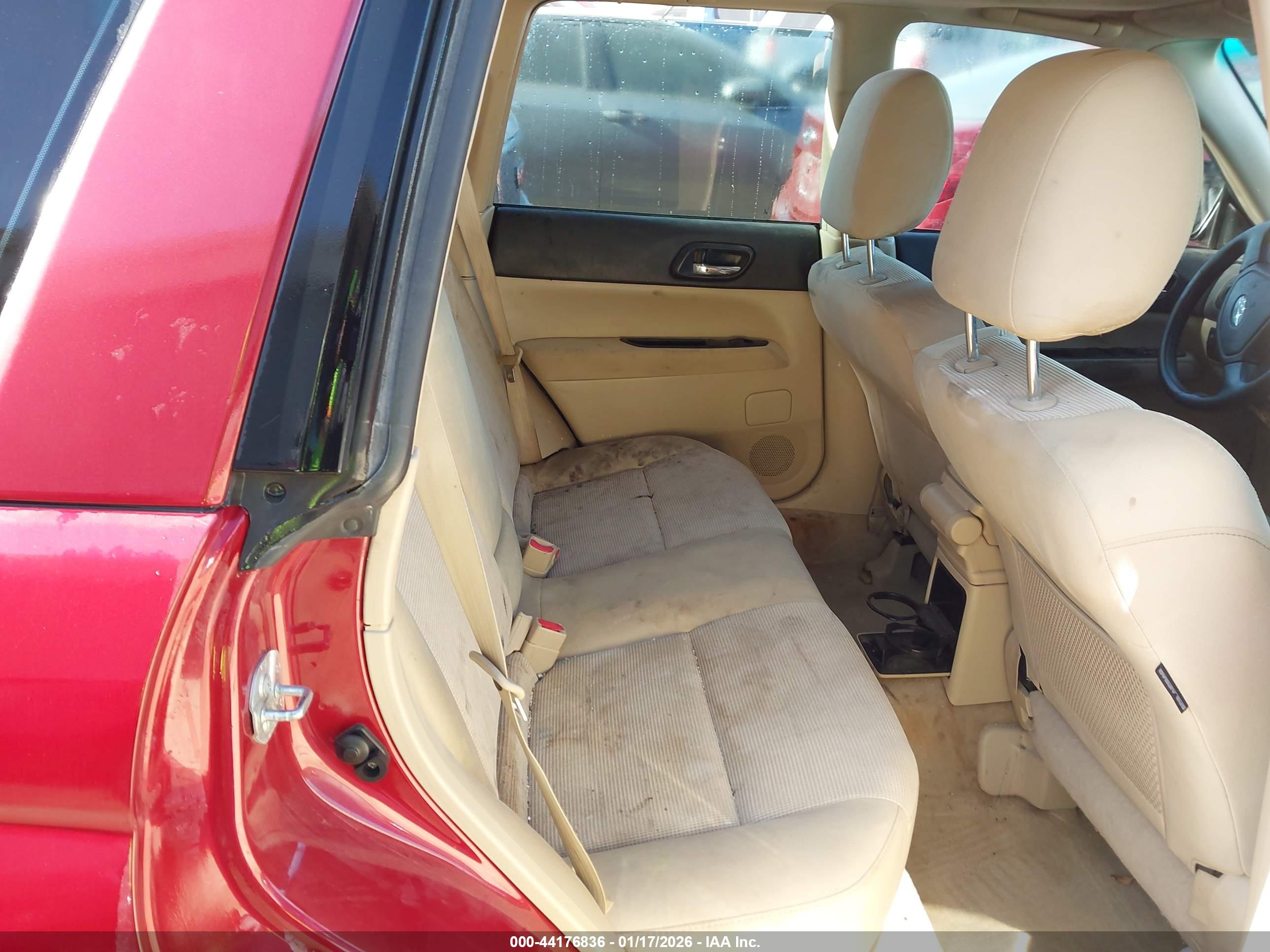 SUBARU FORESTER image 8